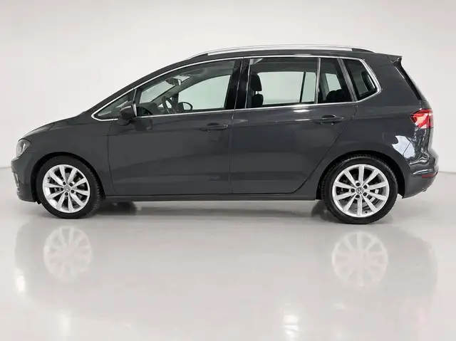 Volkswagen Golf Sportsvan view 5