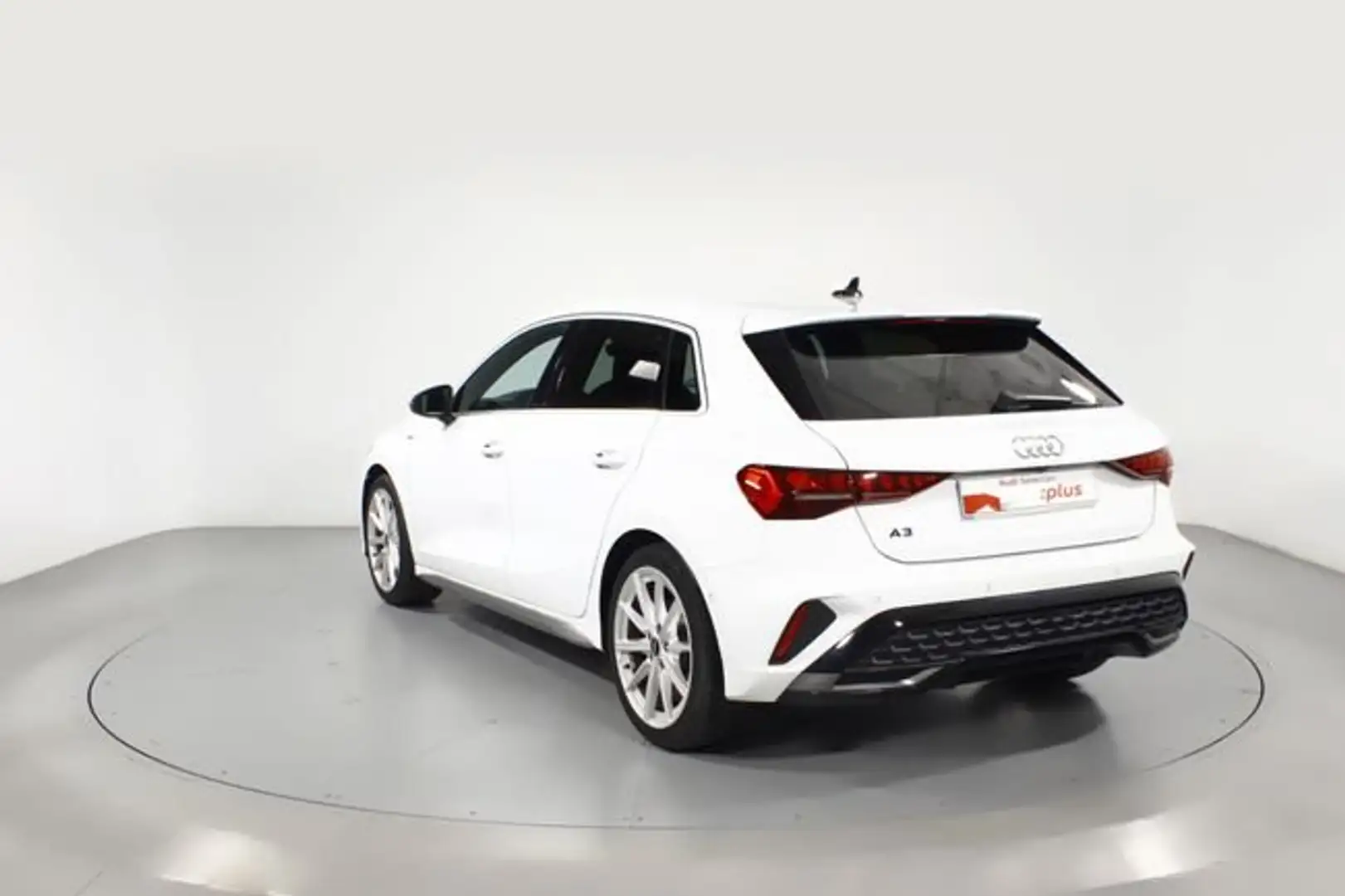 Audi A3 1.5 35 TFSI MHEV S TRON S LINE SPORTBACK 5P Blanco - 2