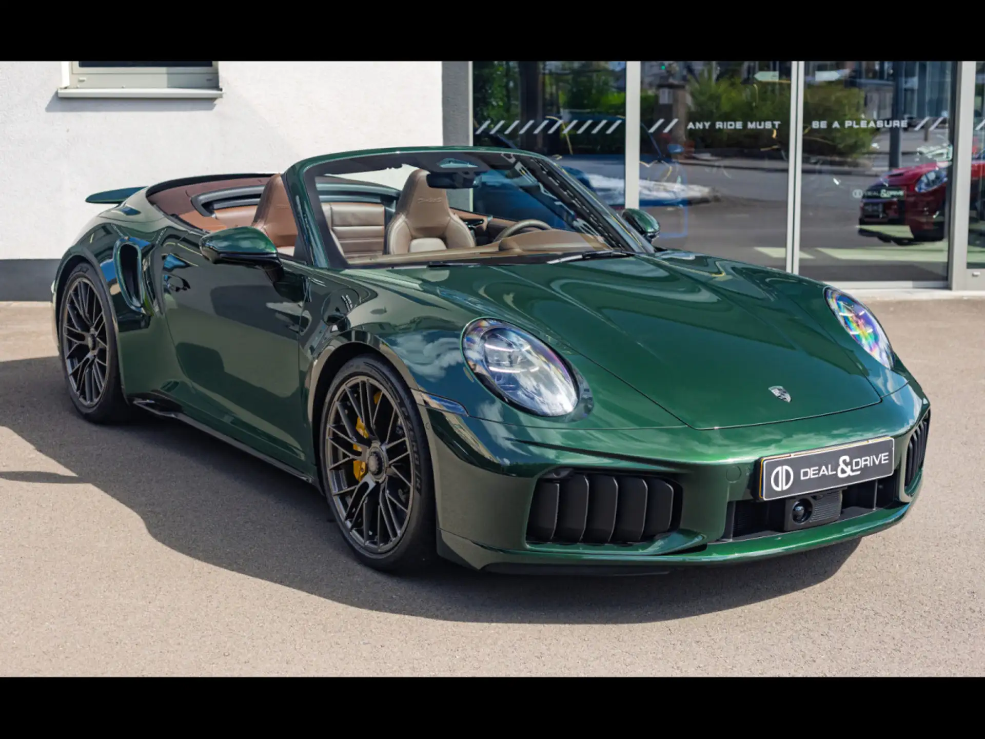 포르쉐 911 Turbo S Cabriolet 2026 초록 사진 5