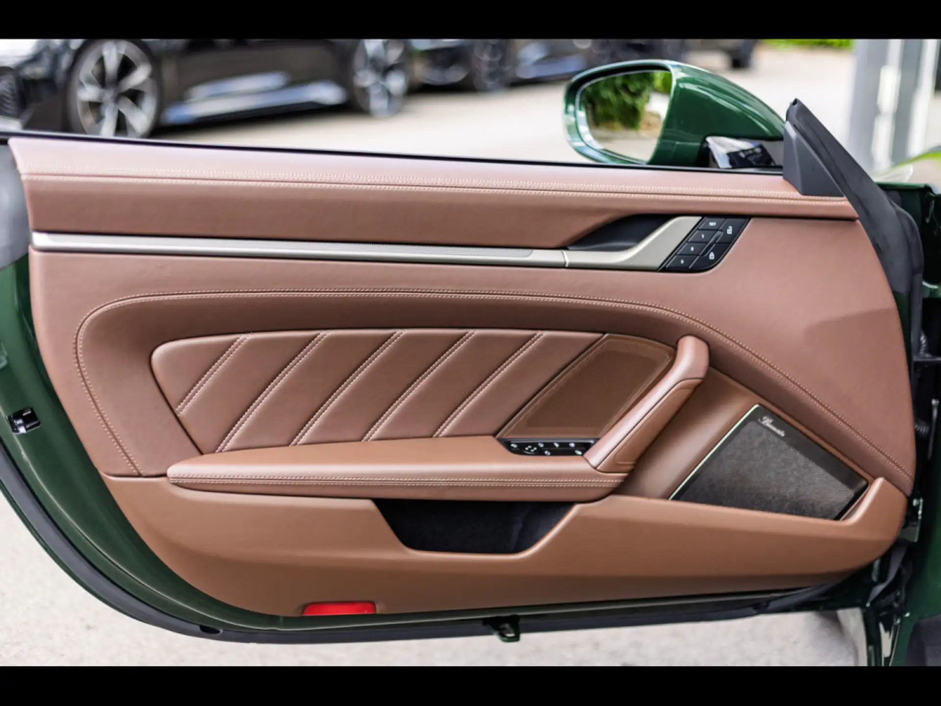 포르쉐 911 Turbo S Cabriolet 2026 초록 사진 8
