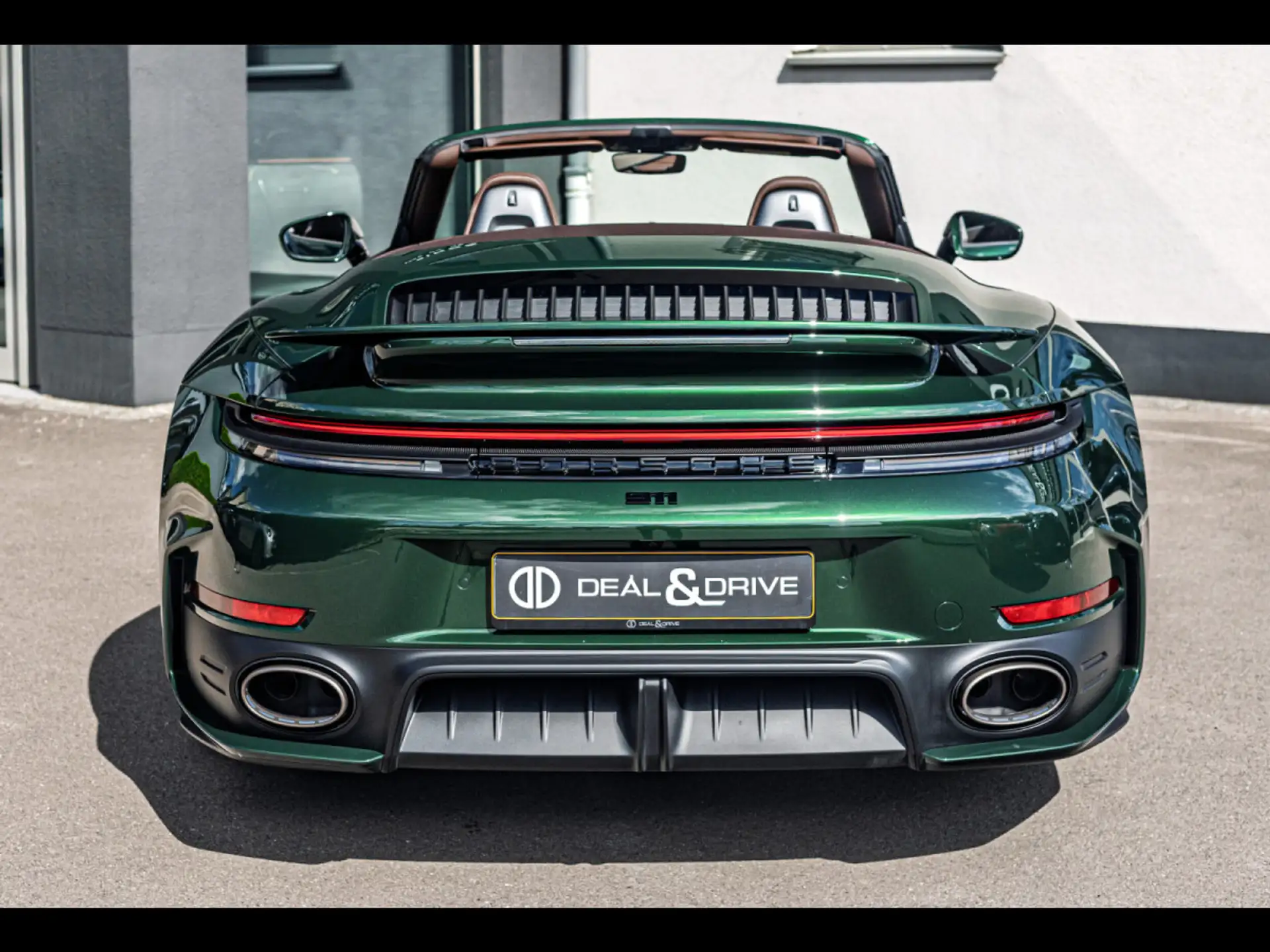 포르쉐 911 Turbo S Cabriolet 2026 초록 사진 4