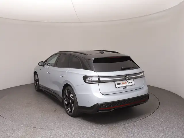 Volkswagen Id.7 view 5