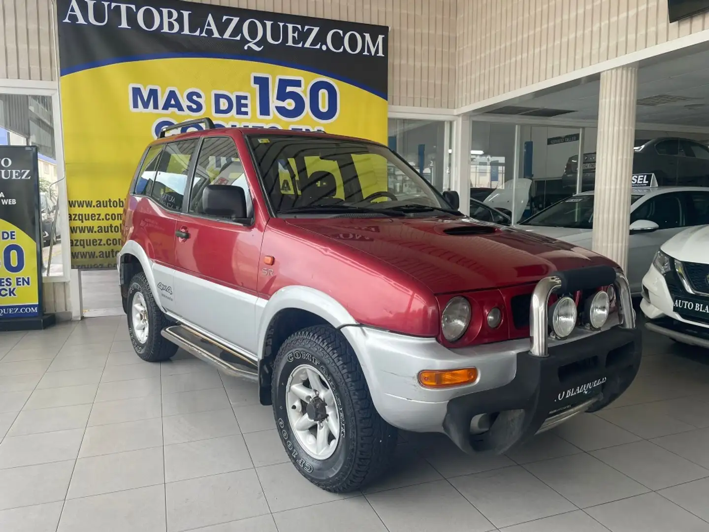 Nissan Terrano S 2.7 TDI Burdeos - 1