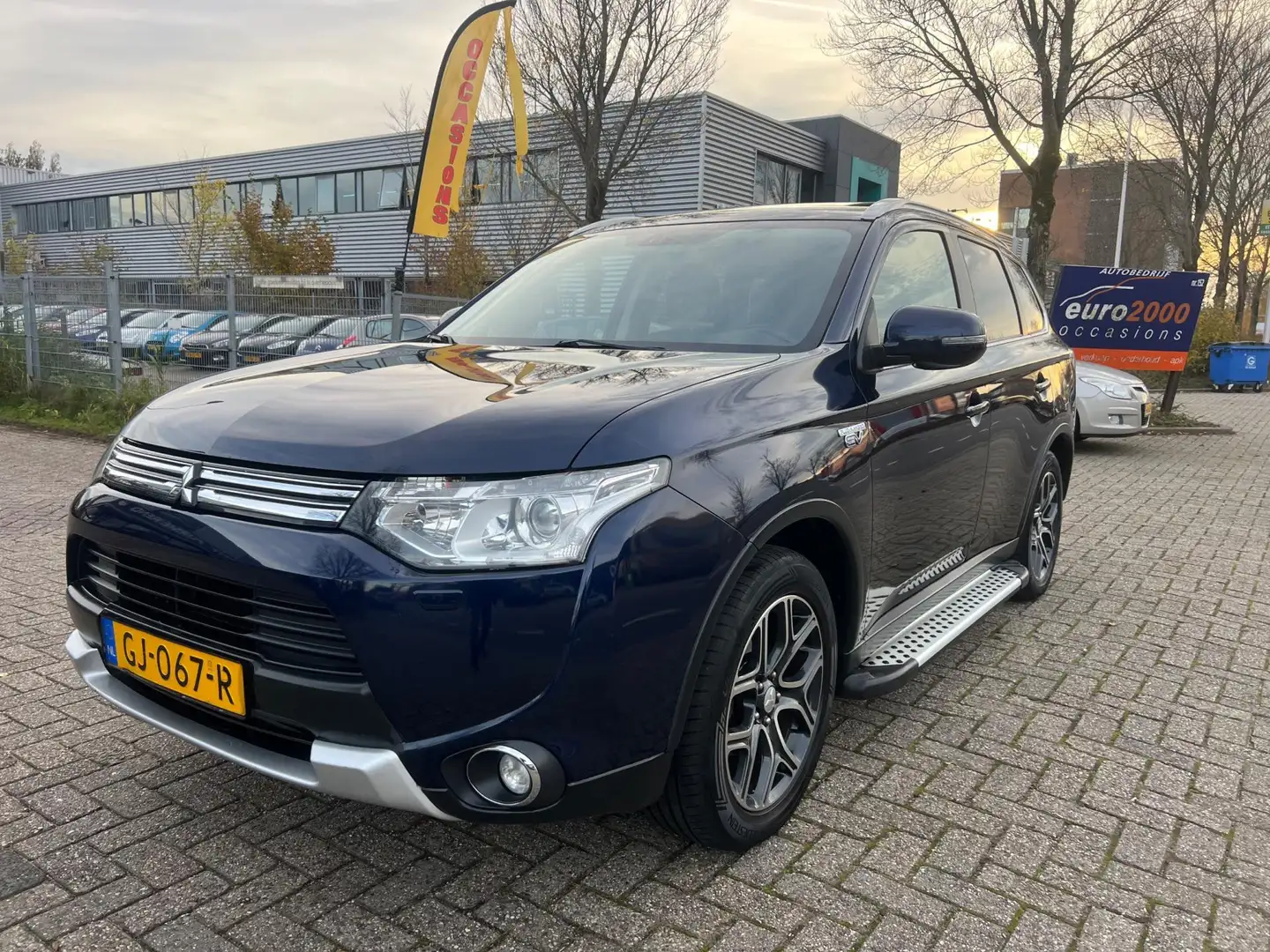 Mitsubishi Outlander 2.0 PHEV Limited Edition X-Line Bleu - 1