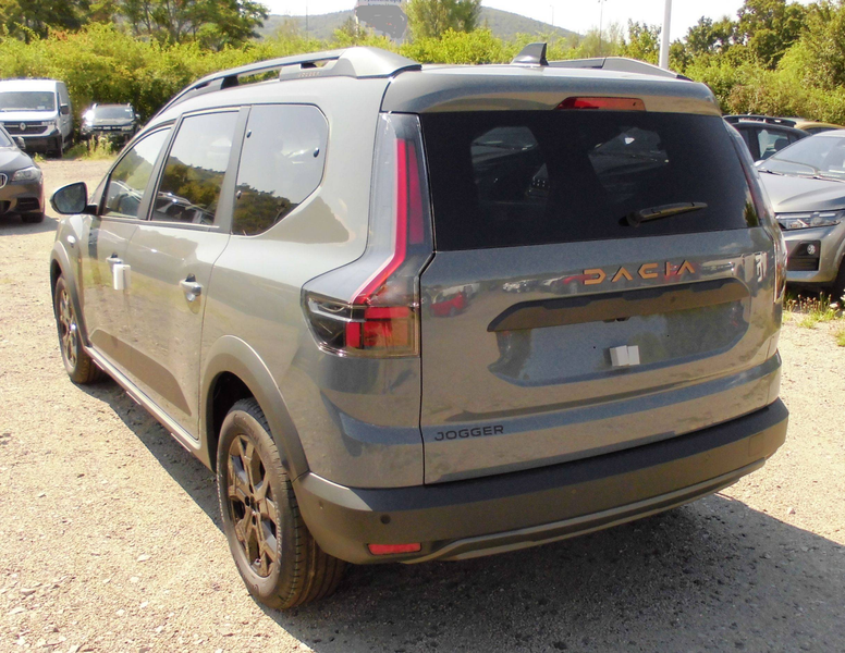 Dacia Jogger Expression mit Klimaautomatik, Sitzheizung, Kamera — photo 2