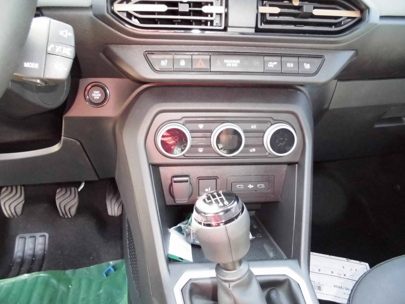 Dacia Jogger Expression mit Klimaautomatik, Sitzheizung, Kamera — photo 6
