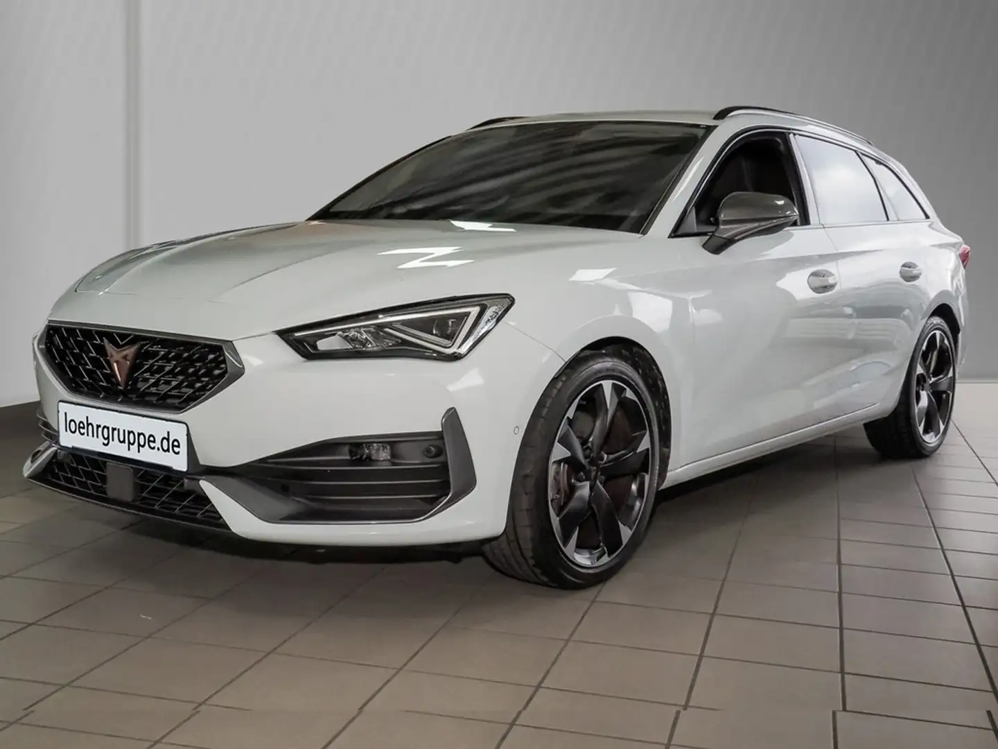 CUPRA Leon ST 2.0 TSI DSG 18" AHK Navi+VC ACC LED RFK+PDC SHZ Weiß - 2