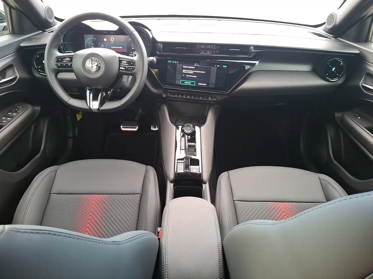 Alfa Romeo Junior 2025 — фото 11