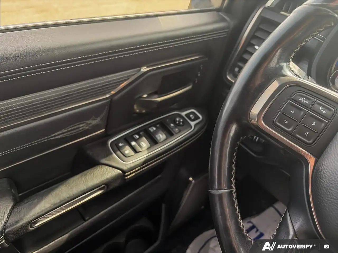 RAM 2500 снимка RAM 2500