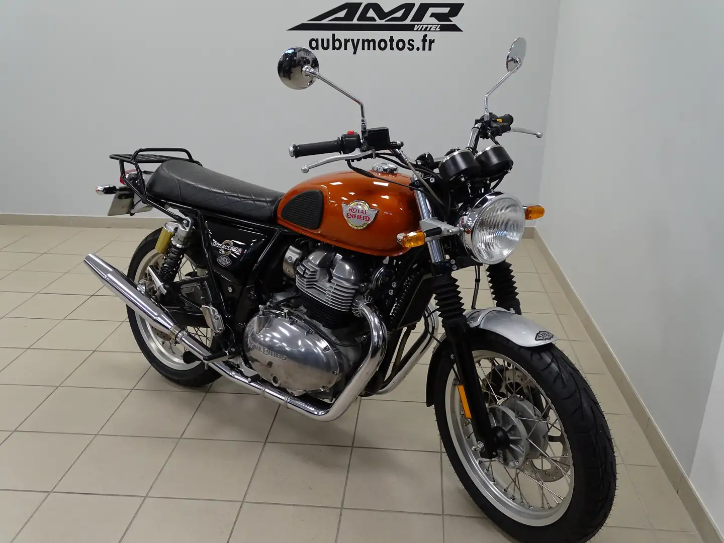 Royal Enfield Interceptor Portocaliu - 1