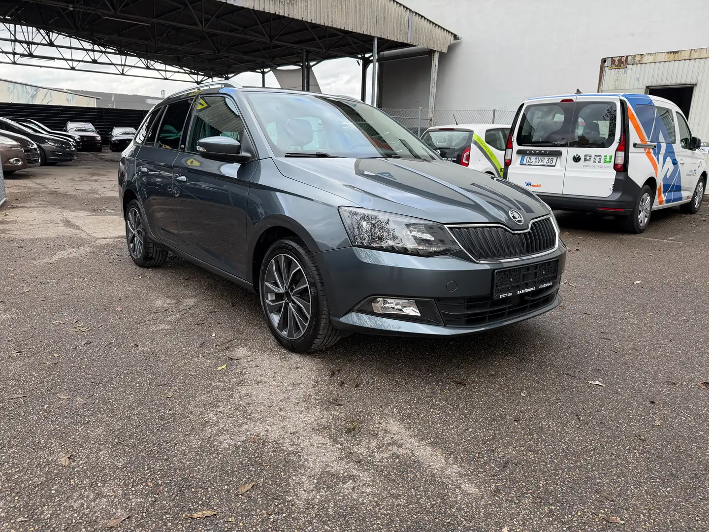 Skoda Fabia Edition/ HANDGAS & HANDBREMSE Grau - 2