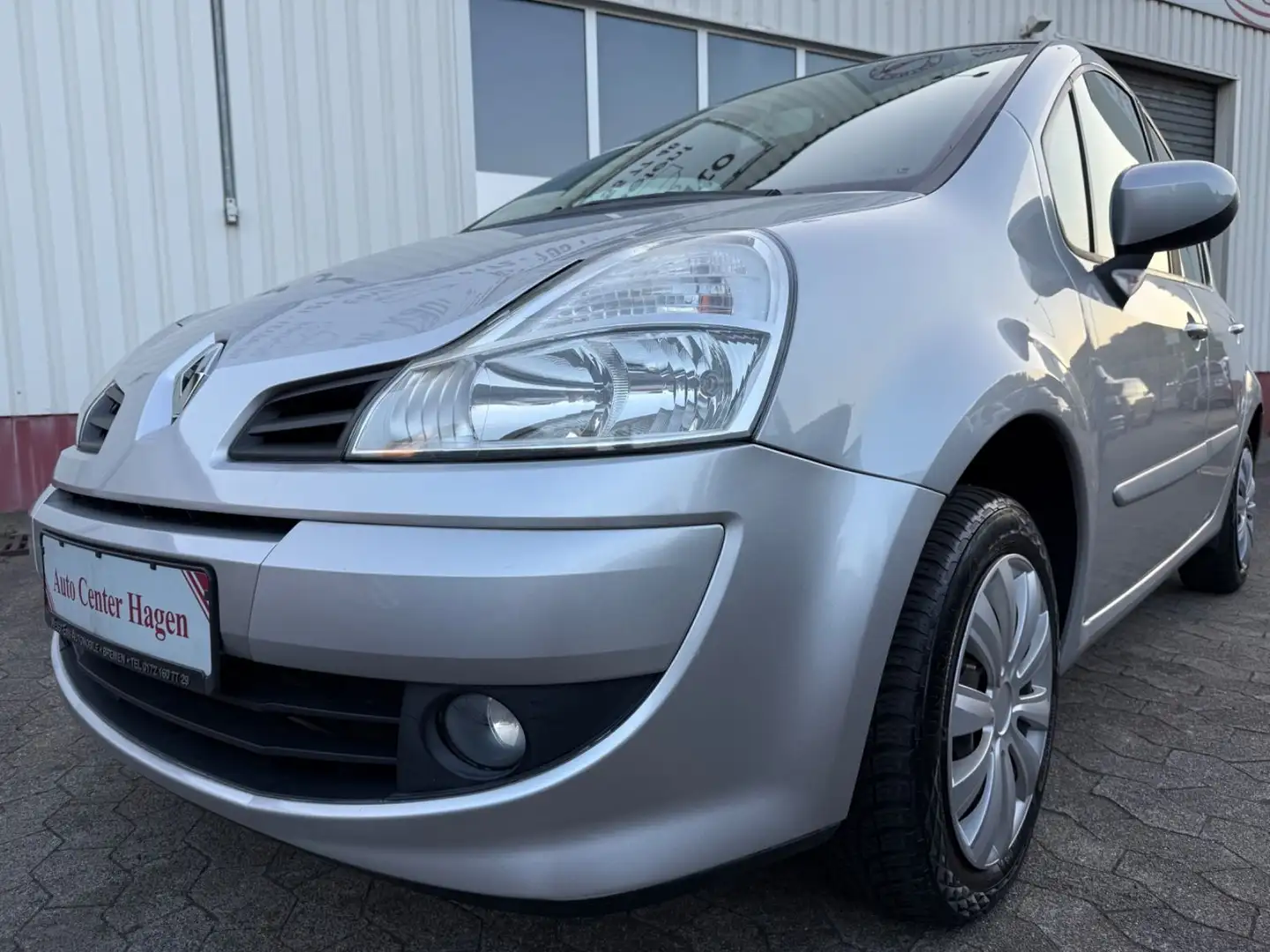 Renault Modus 1,2 16V 58kW 79PS Automatik/PDC/Klima/54km Silber - 1