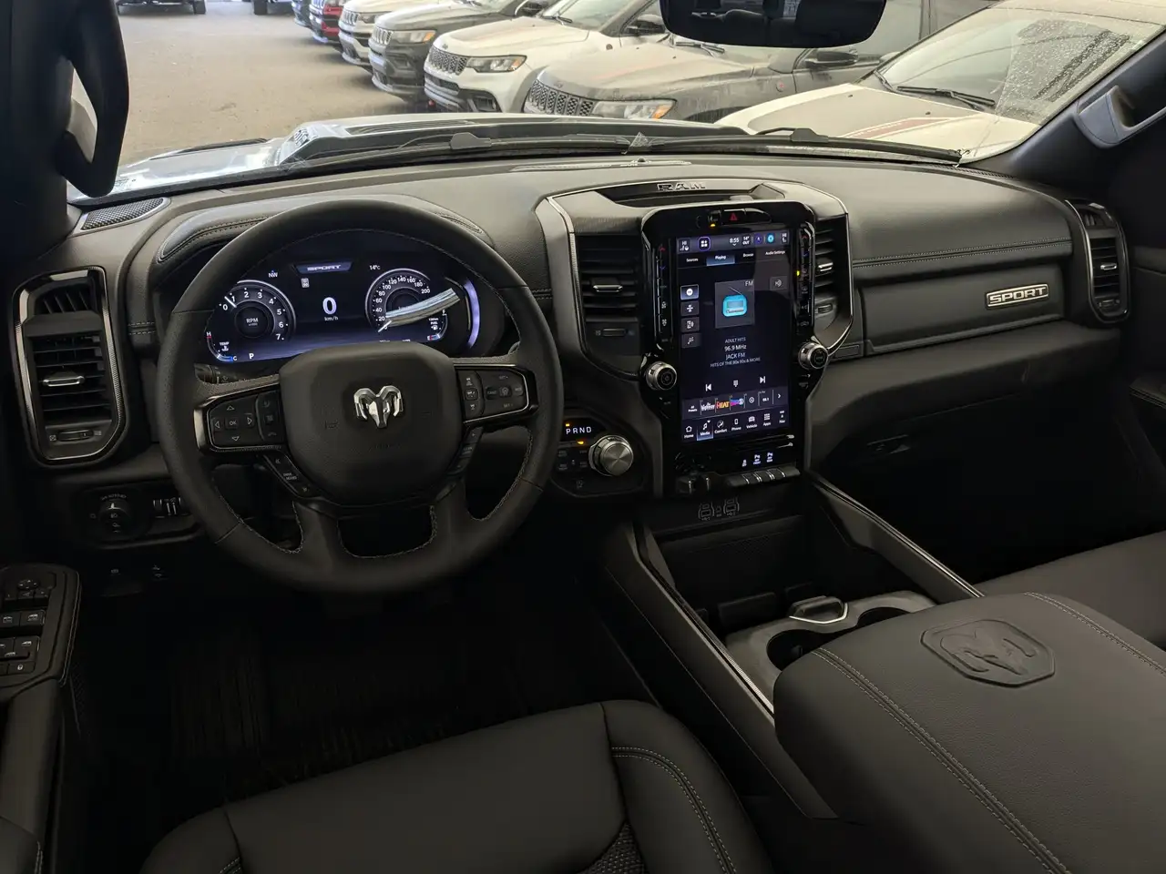 RAM 1500 снимка RAM 1500