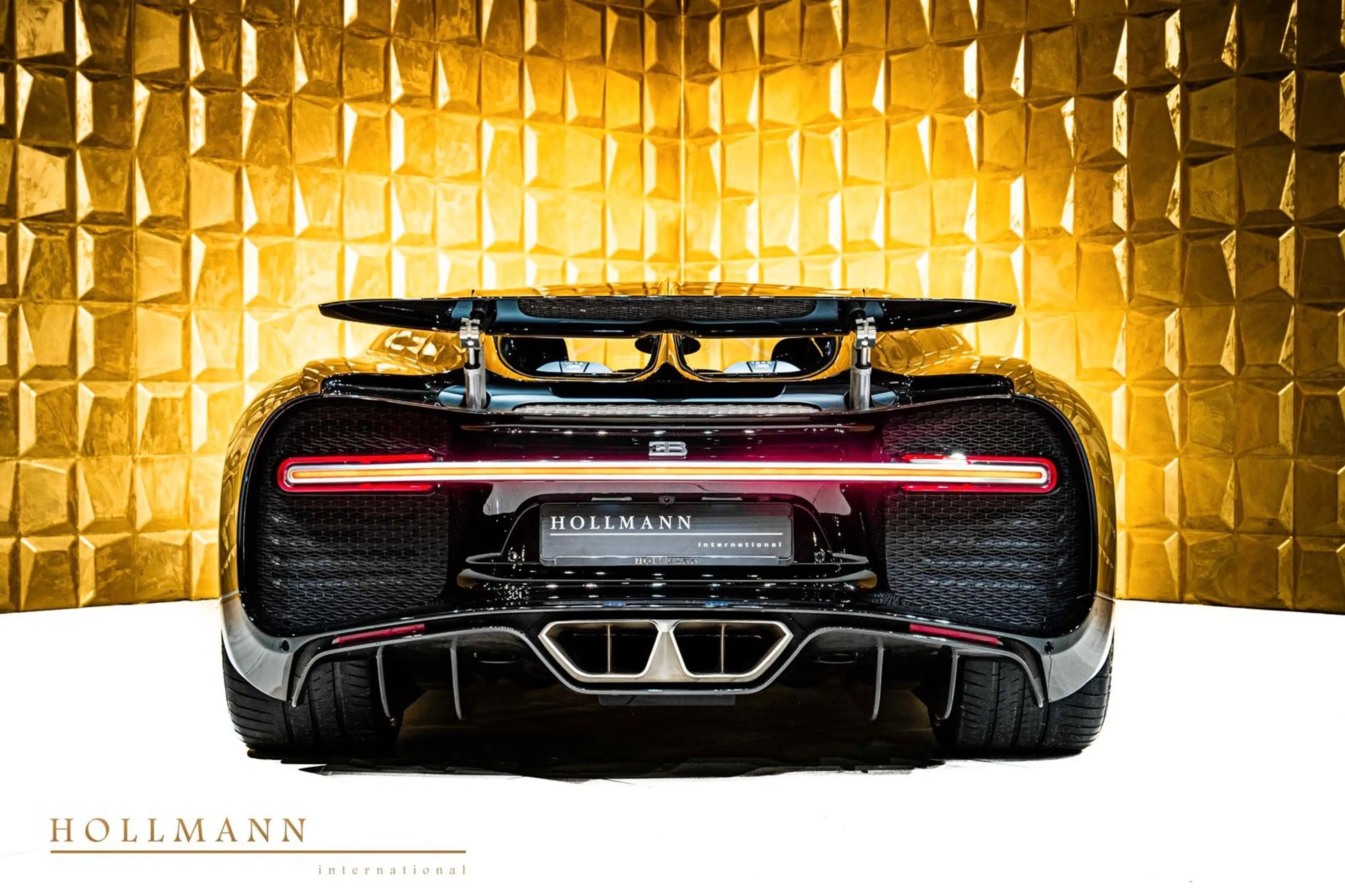 Bugatti Chiron + W16 + 1500 PS + FULL CARBON FIBRE + — photo 14