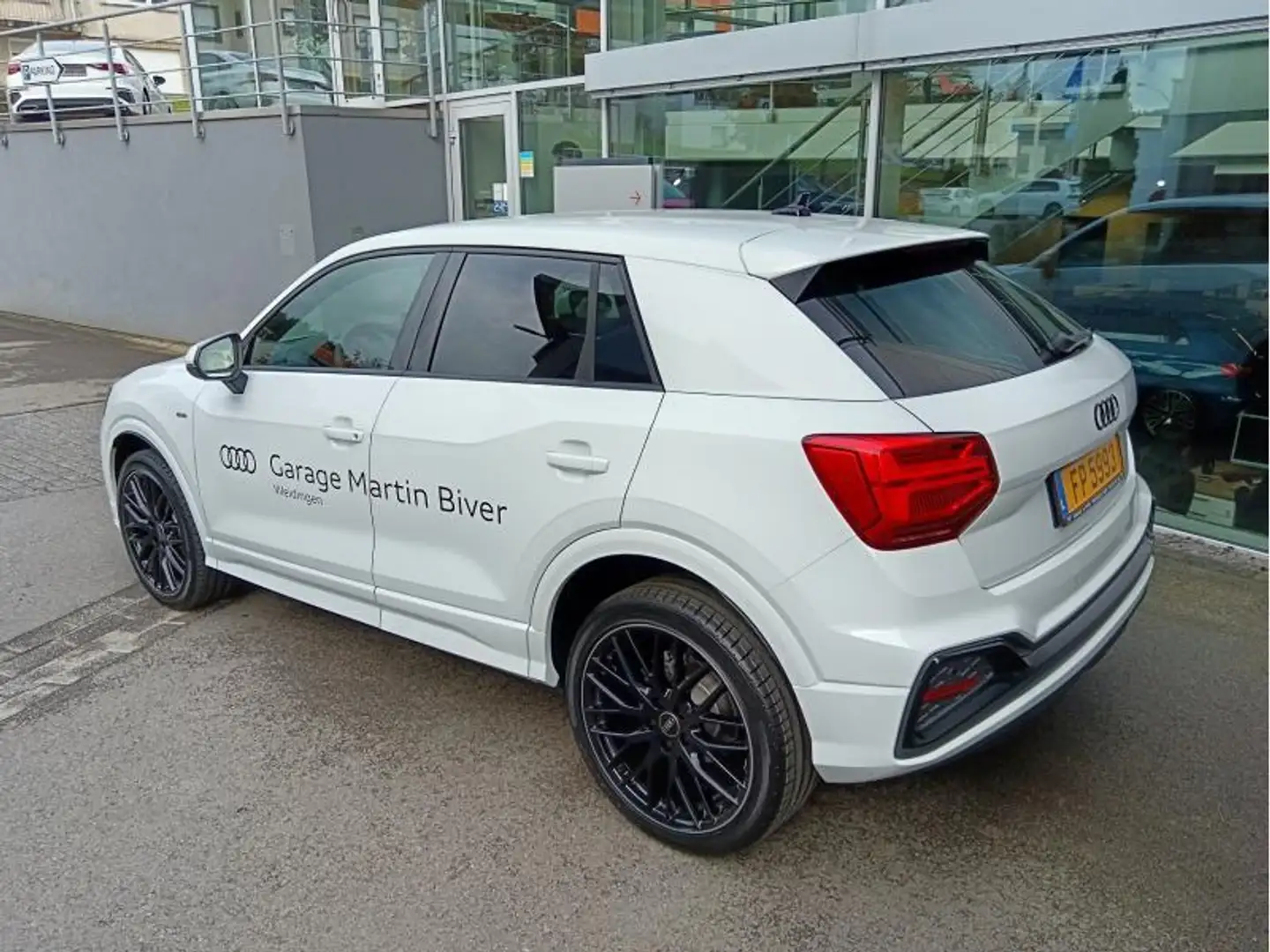 Audi Q2 S-line 35 TDI s-tronic Blanc - 2