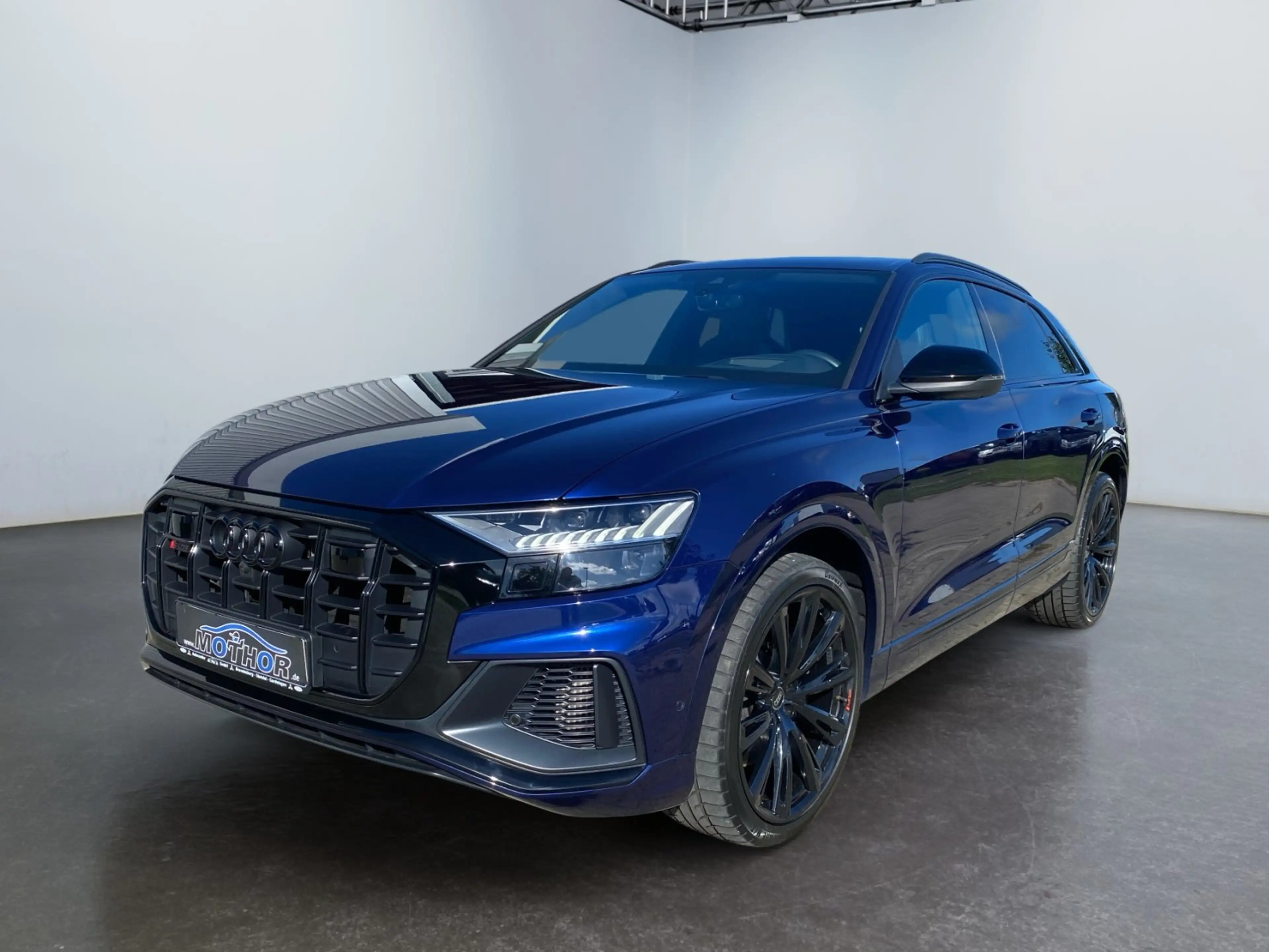 Audi SQ8 Quattro 4.0 TFSI ACC+4xSHZ+KAM360+PANO — photo 2