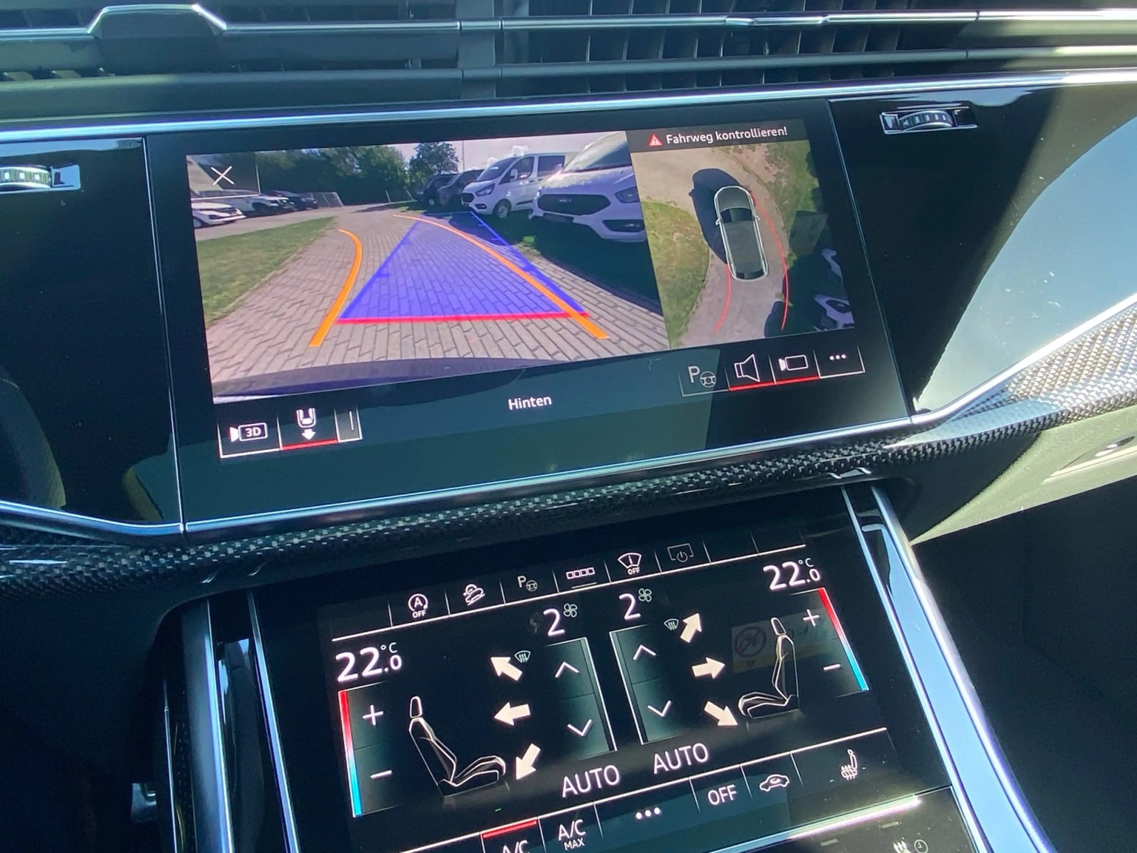 Audi SQ8 Quattro 4.0 TFSI ACC+4xSHZ+KAM360+PANO — photo 13