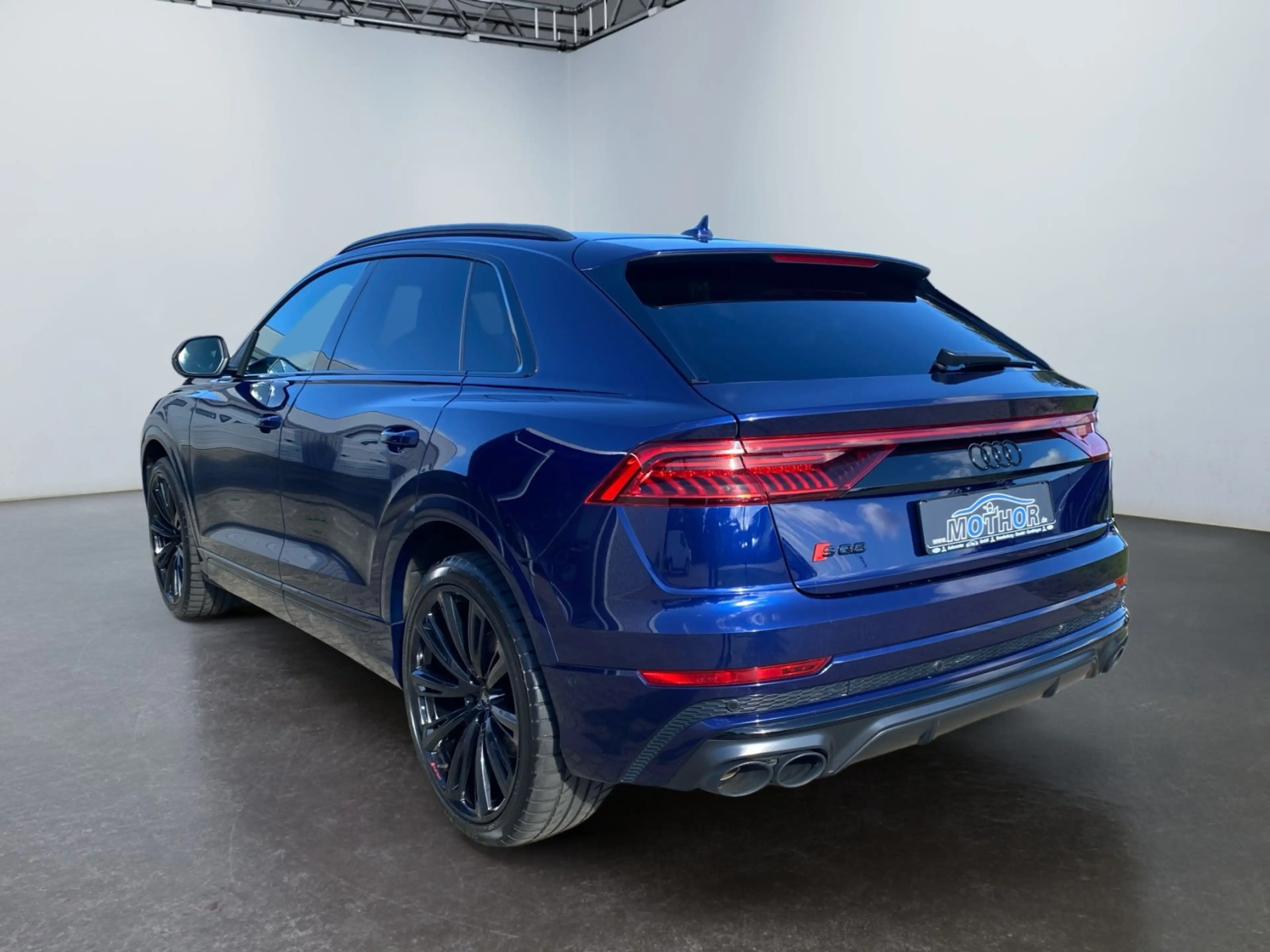 Audi SQ8 Quattro 4.0 TFSI ACC+4xSHZ+KAM360+PANO — photo 4