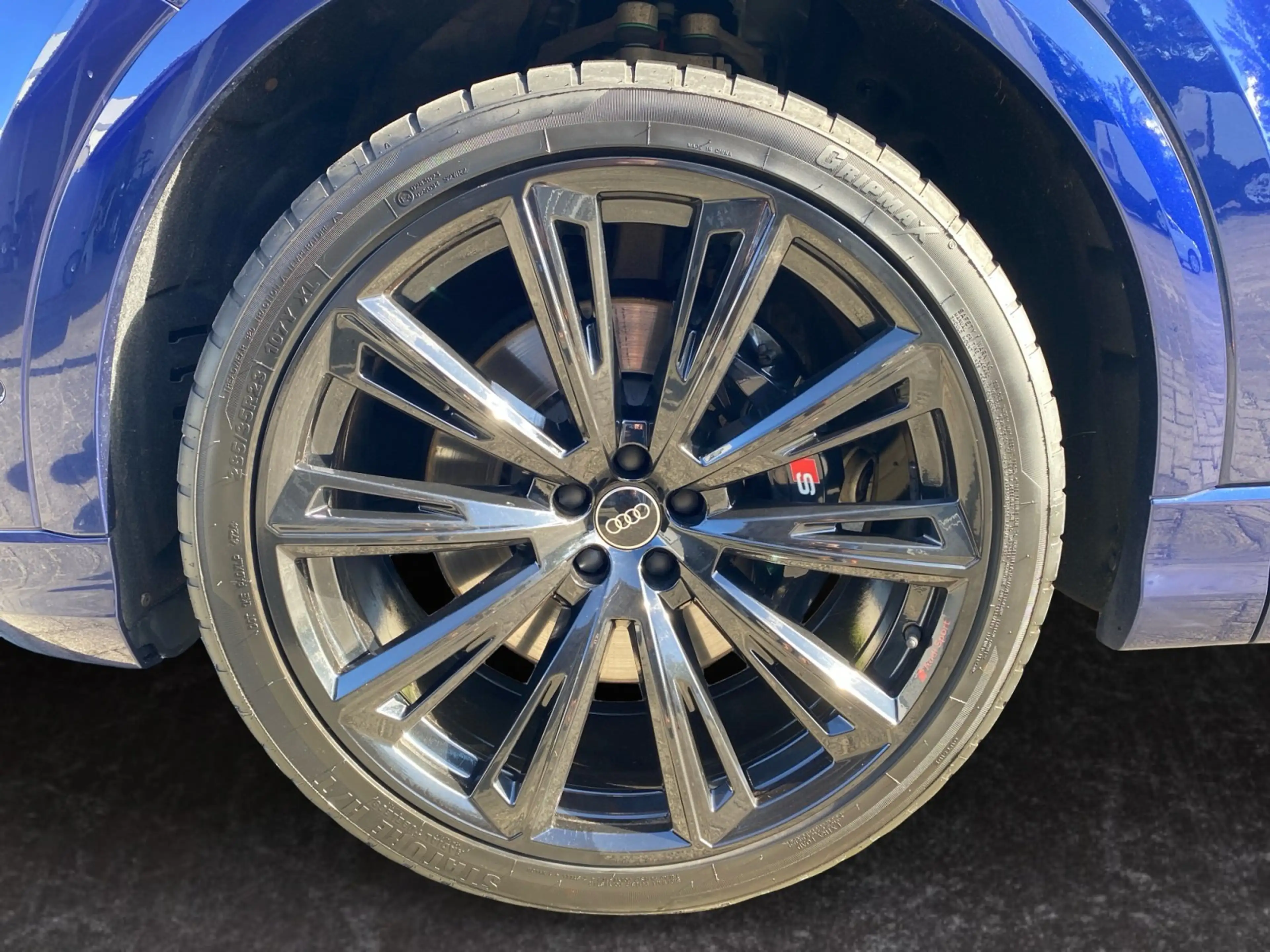 Audi SQ8 Quattro 4.0 TFSI ACC+4xSHZ+KAM360+PANO — photo 15