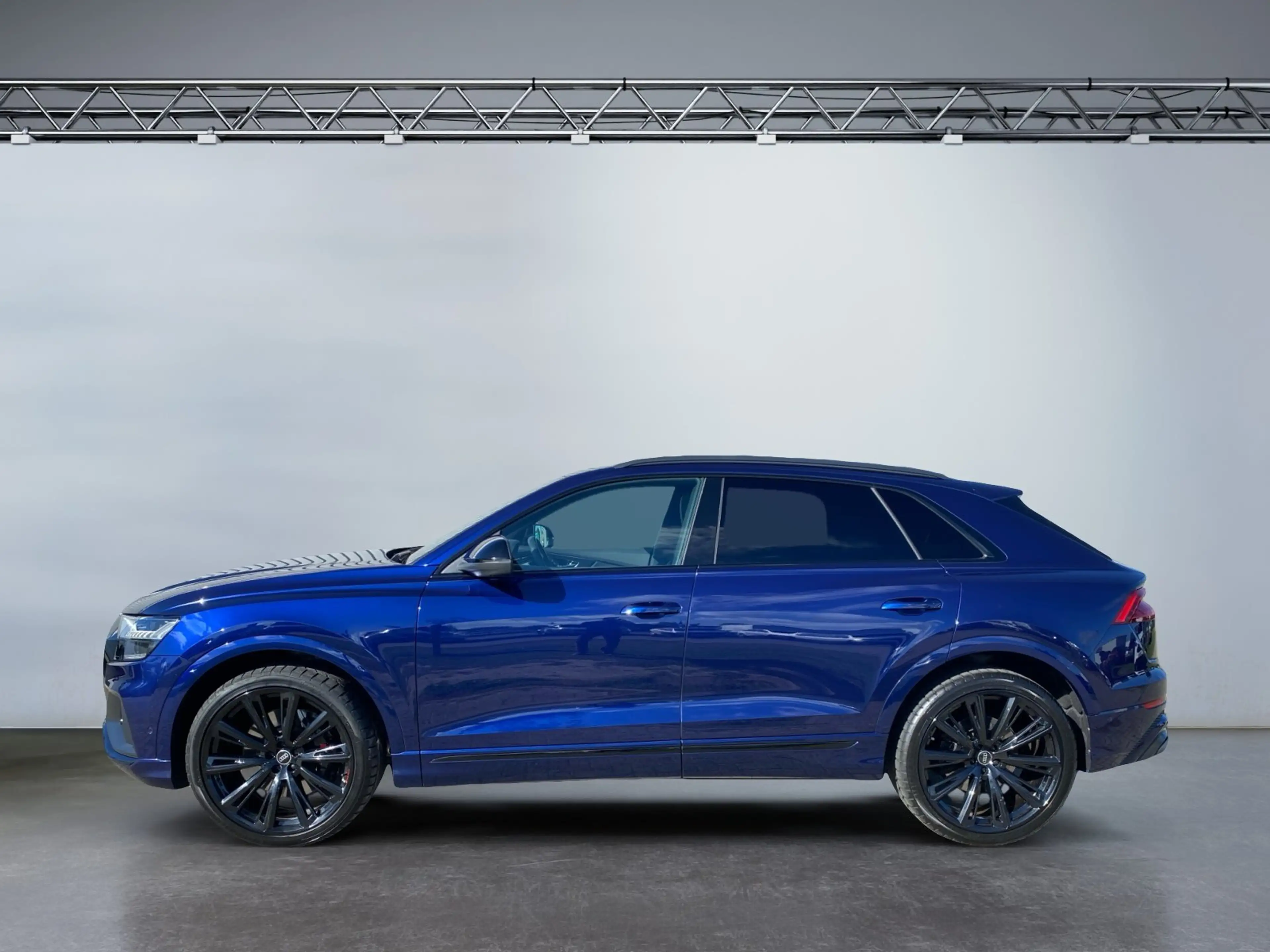 Audi SQ8 Quattro 4.0 TFSI ACC+4xSHZ+KAM360+PANO — photo 3