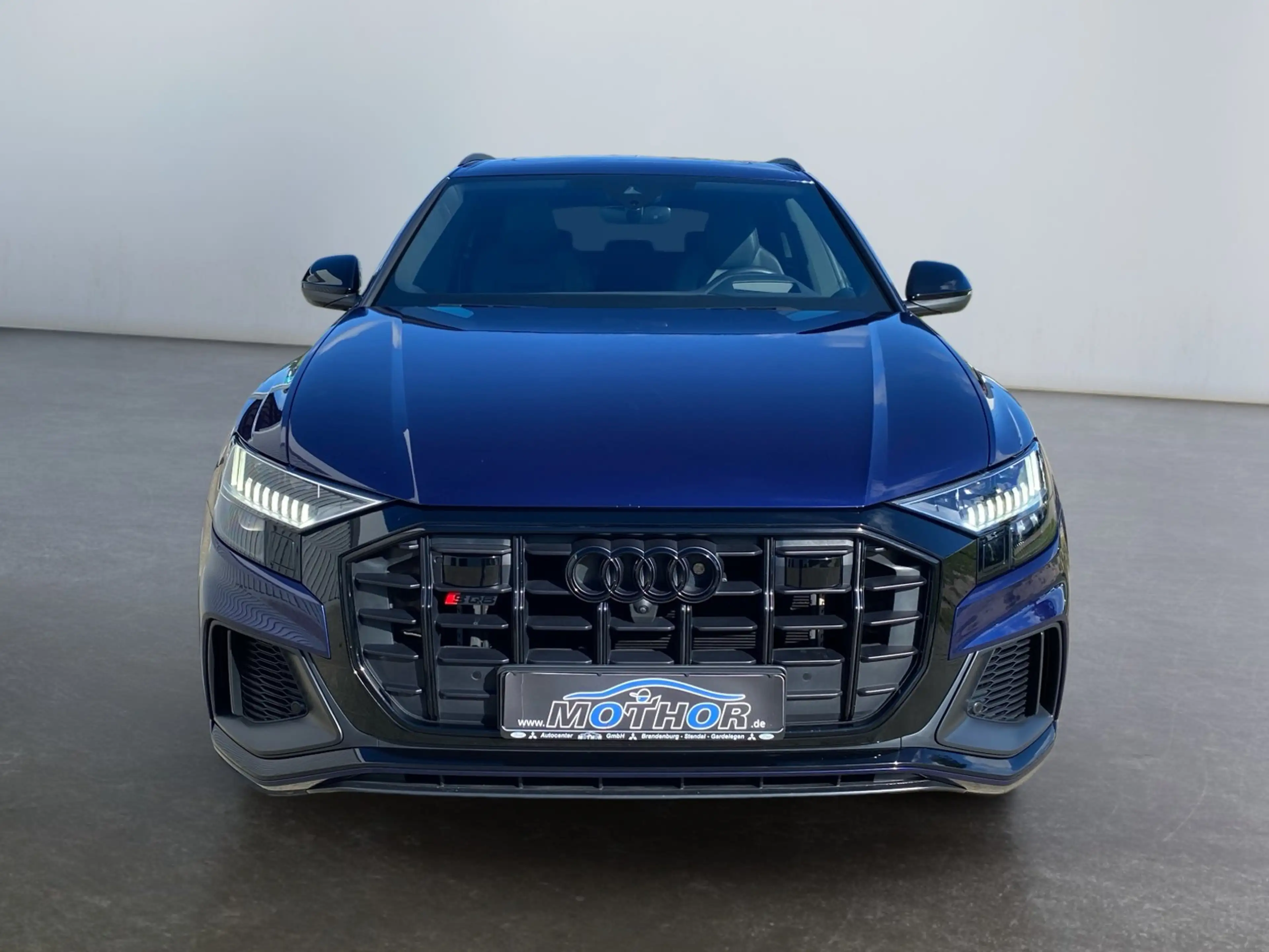 Audi SQ8 Quattro 4.0 TFSI ACC+4xSHZ+KAM360+PANO — photo 6
