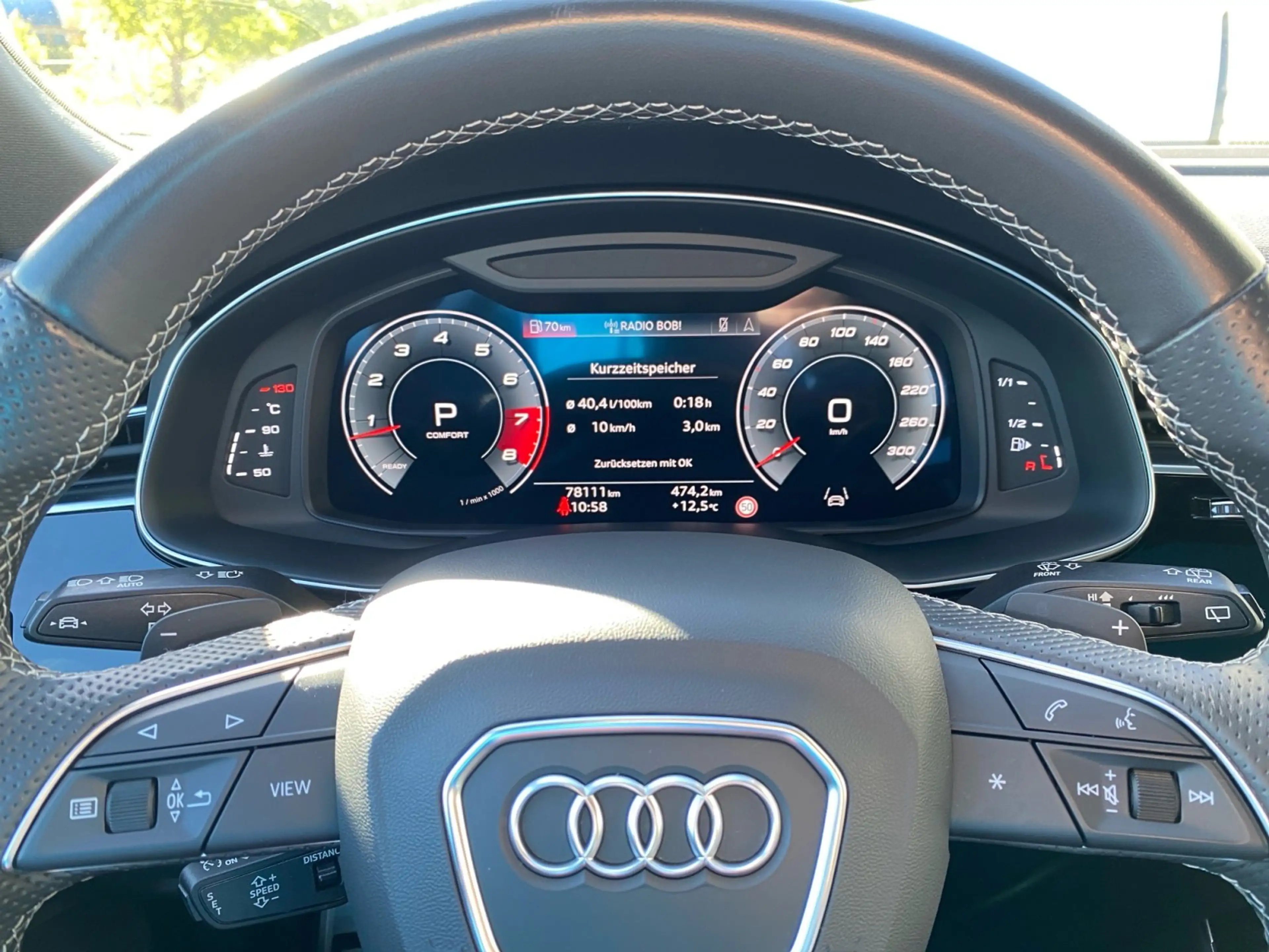 Audi SQ8 Quattro 4.0 TFSI ACC+4xSHZ+KAM360+PANO — photo 12