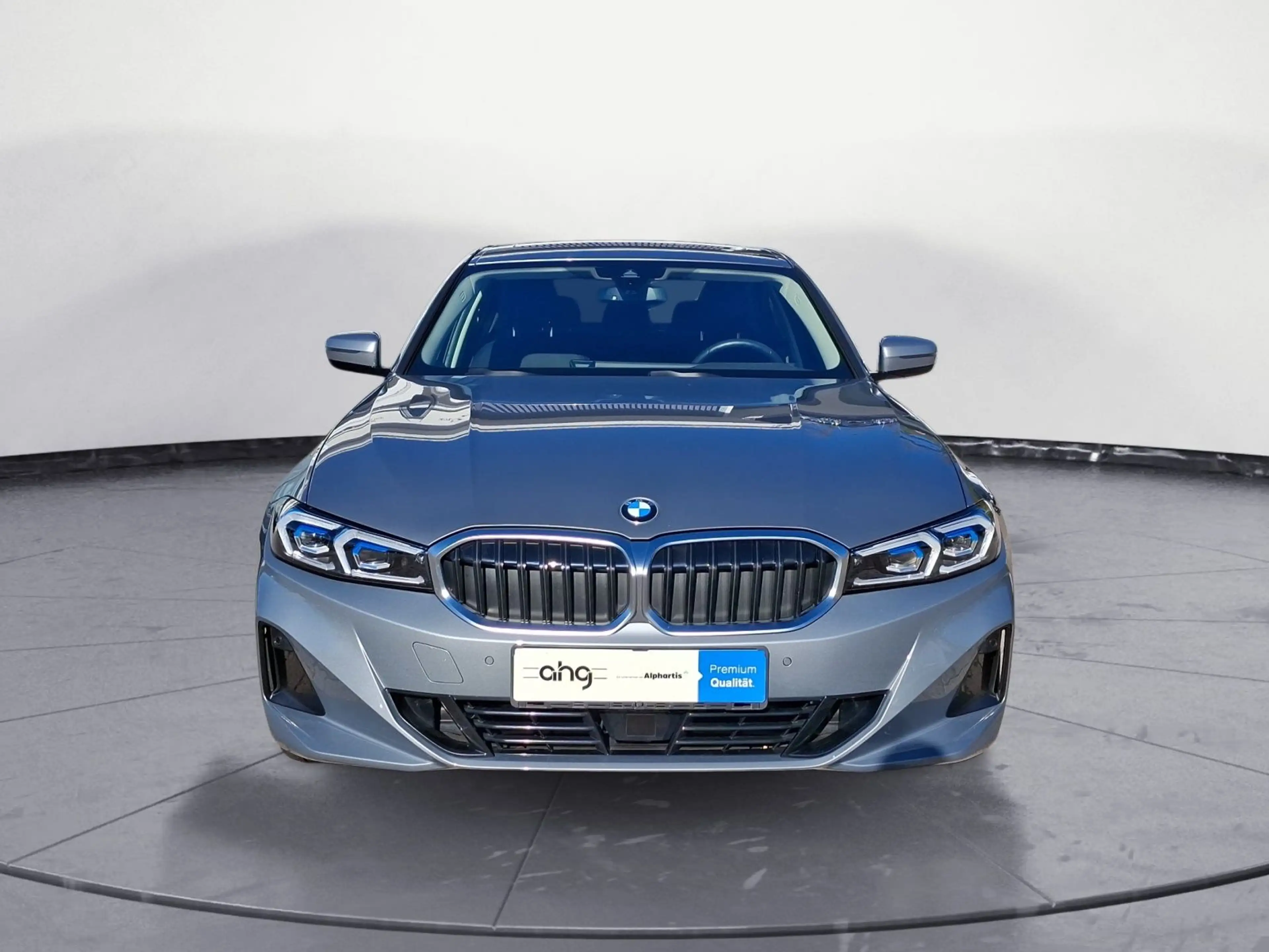 BMW 330 i Automatic Innovationsp. Klimaaut. Glasdach — photo 10