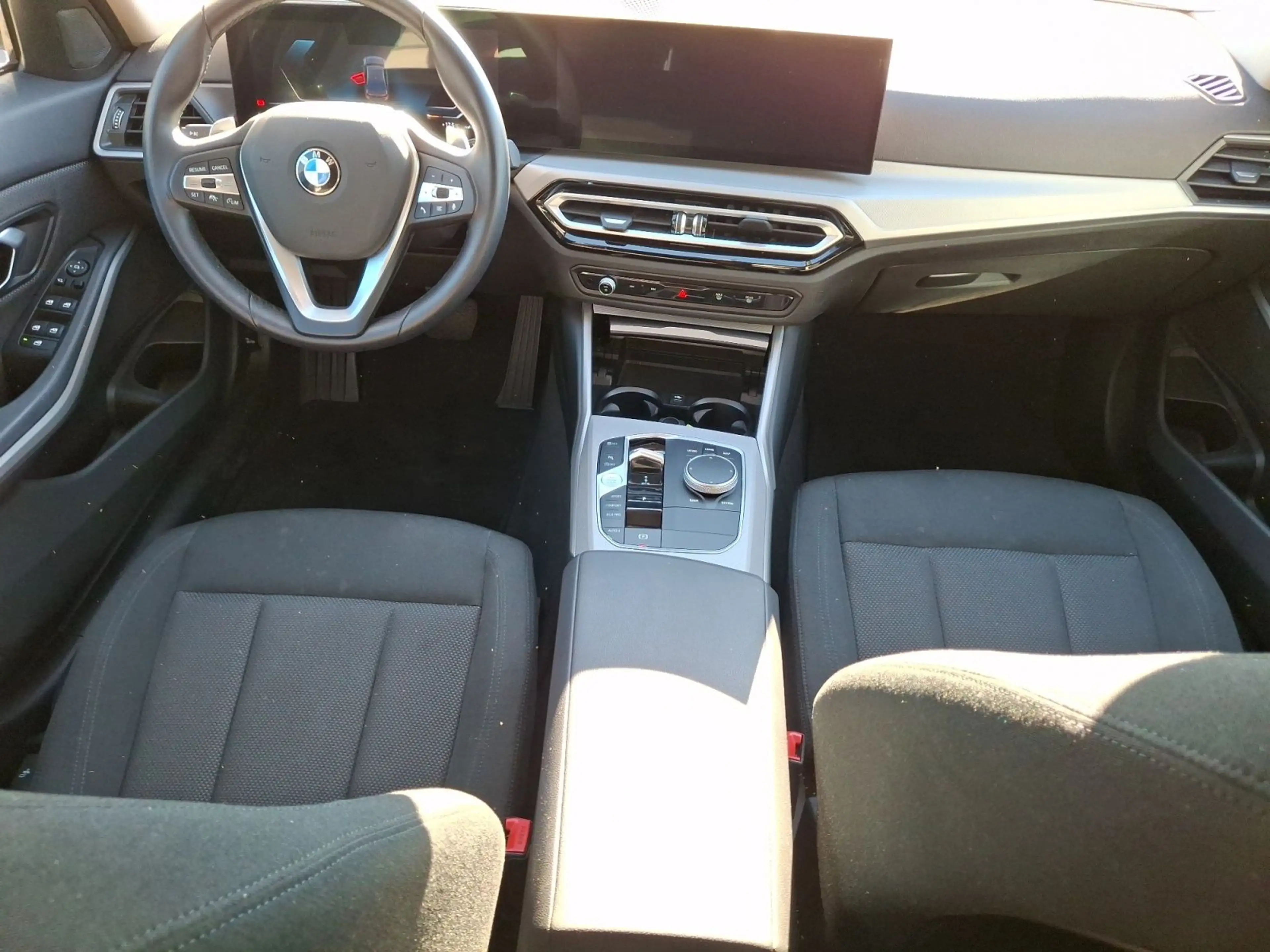 BMW 330 i Automatic Innovationsp. Klimaaut. Glasdach — photo 14