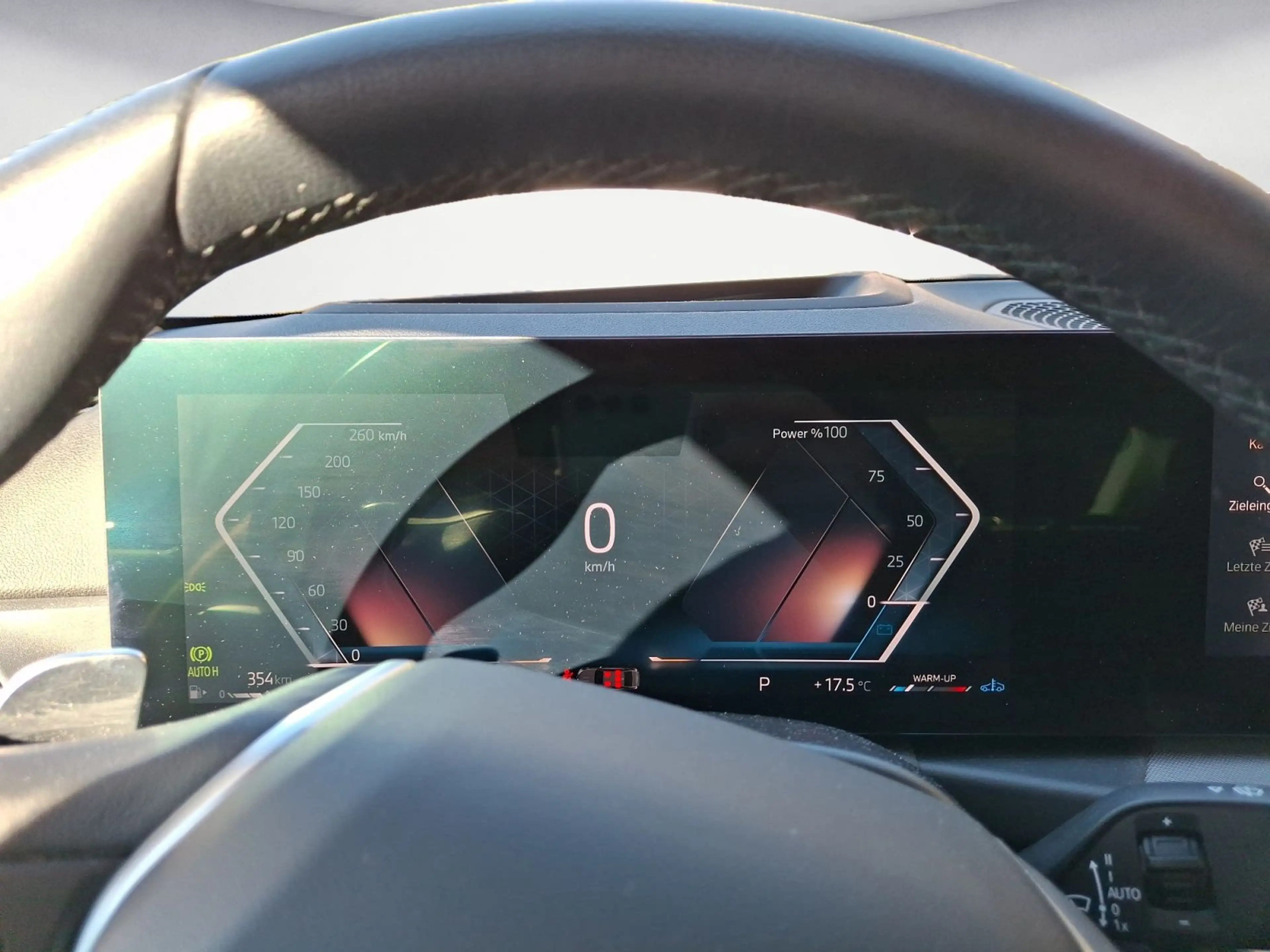 BMW 330 i Automatic Innovationsp. Klimaaut. Glasdach — photo 13