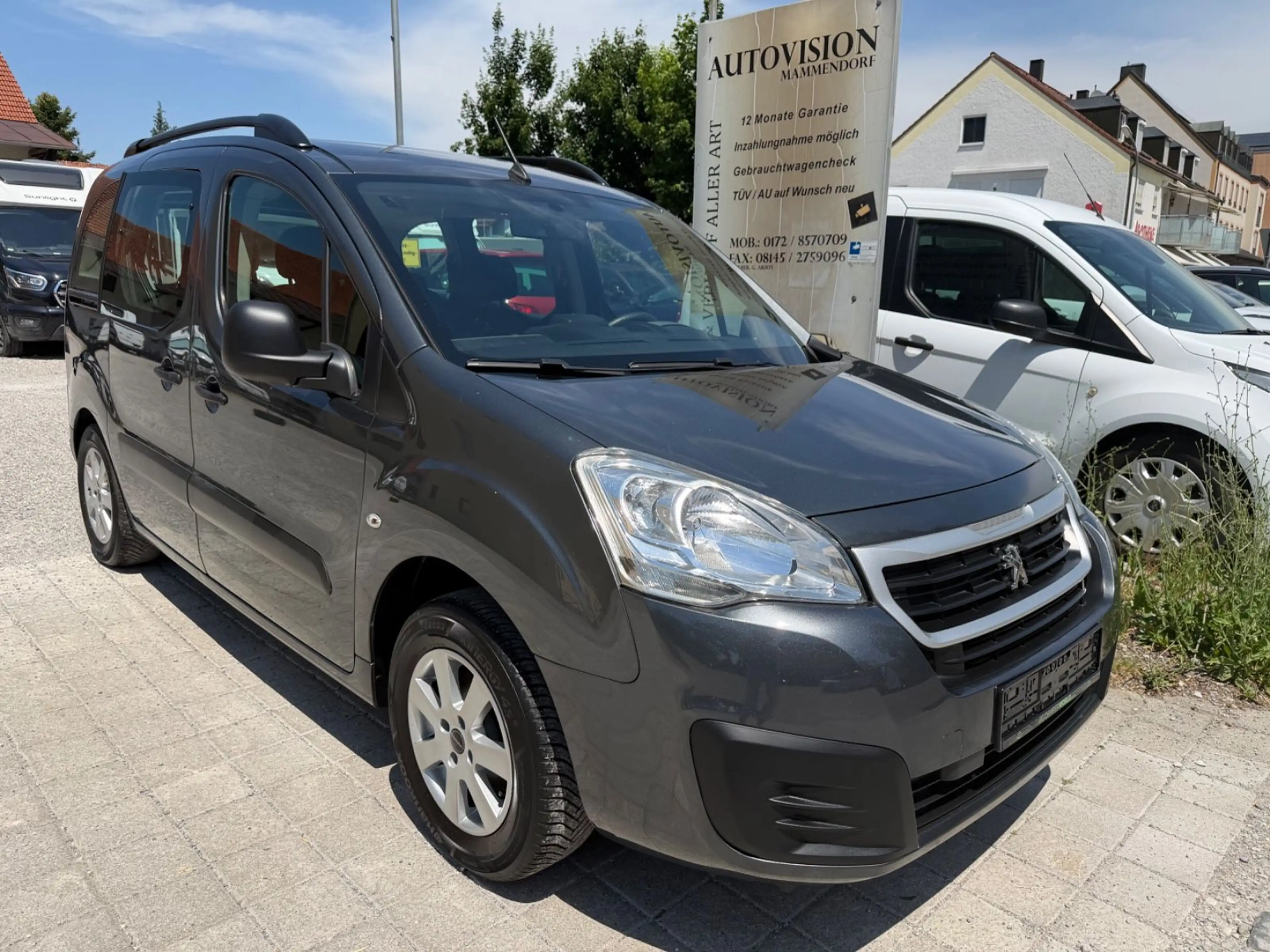 Peugeot Partner Allure 1.2 e-THP Pure Tech — photo 2