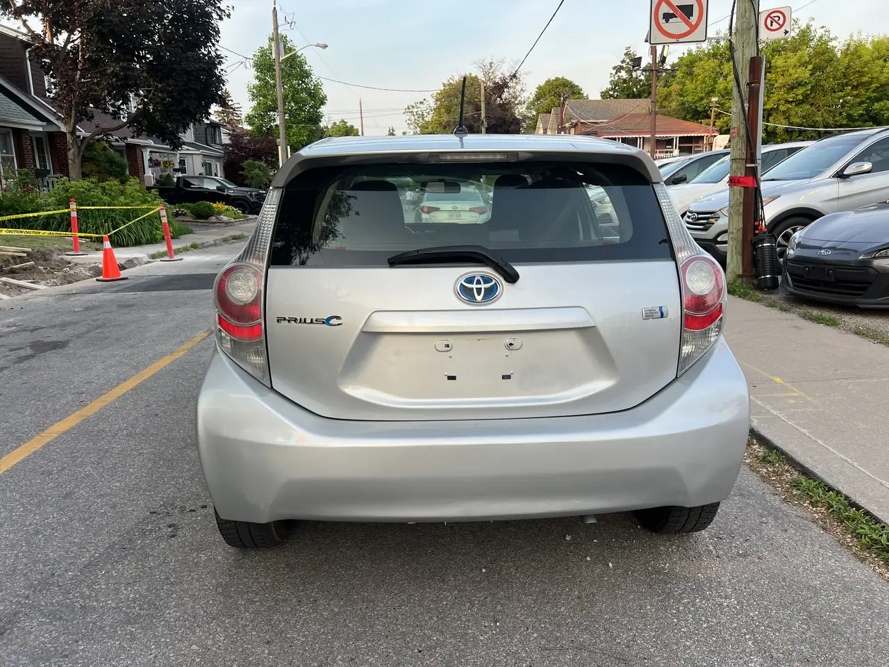 Toyota Prius c снимка Toyota Prius c