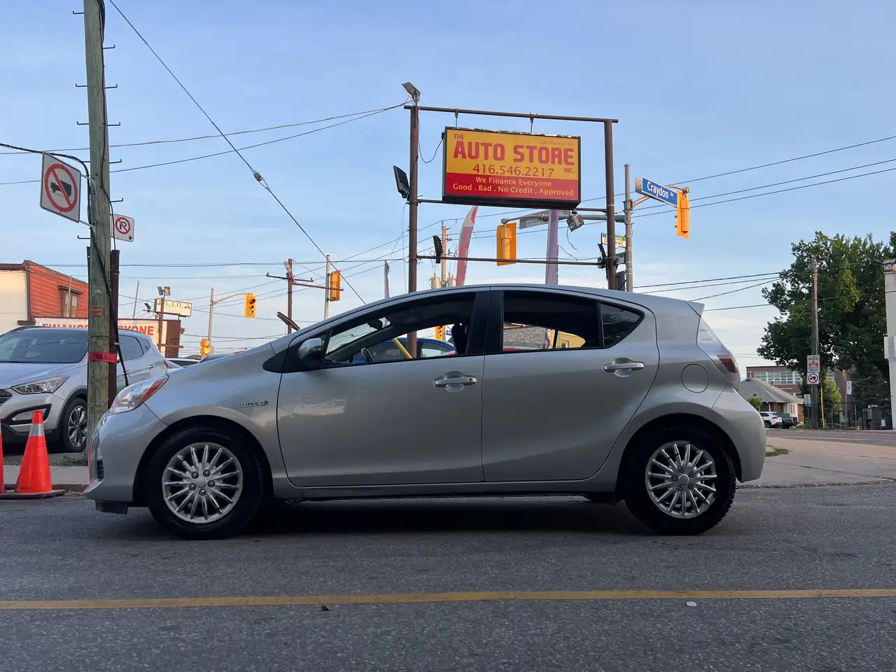 Toyota Prius c снимка Toyota Prius c