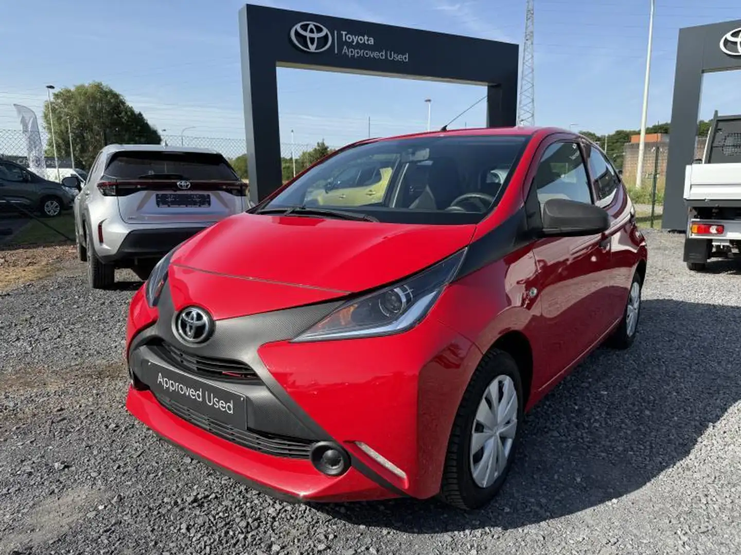 Toyota Aygo x Rood - 1