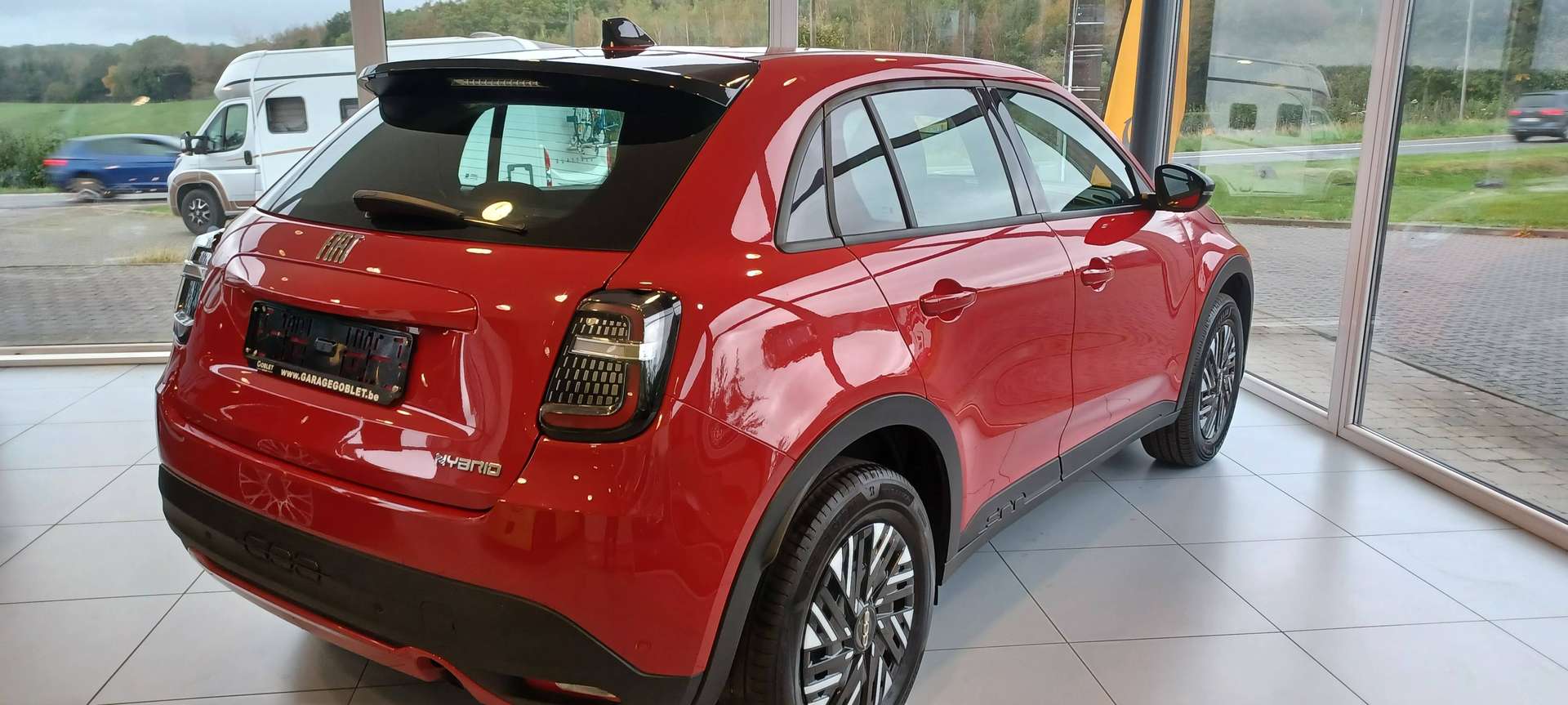 Fiat 600 nuo 344 €/ mėn Benzinas/Elektra 2024m. Kita Automatinė