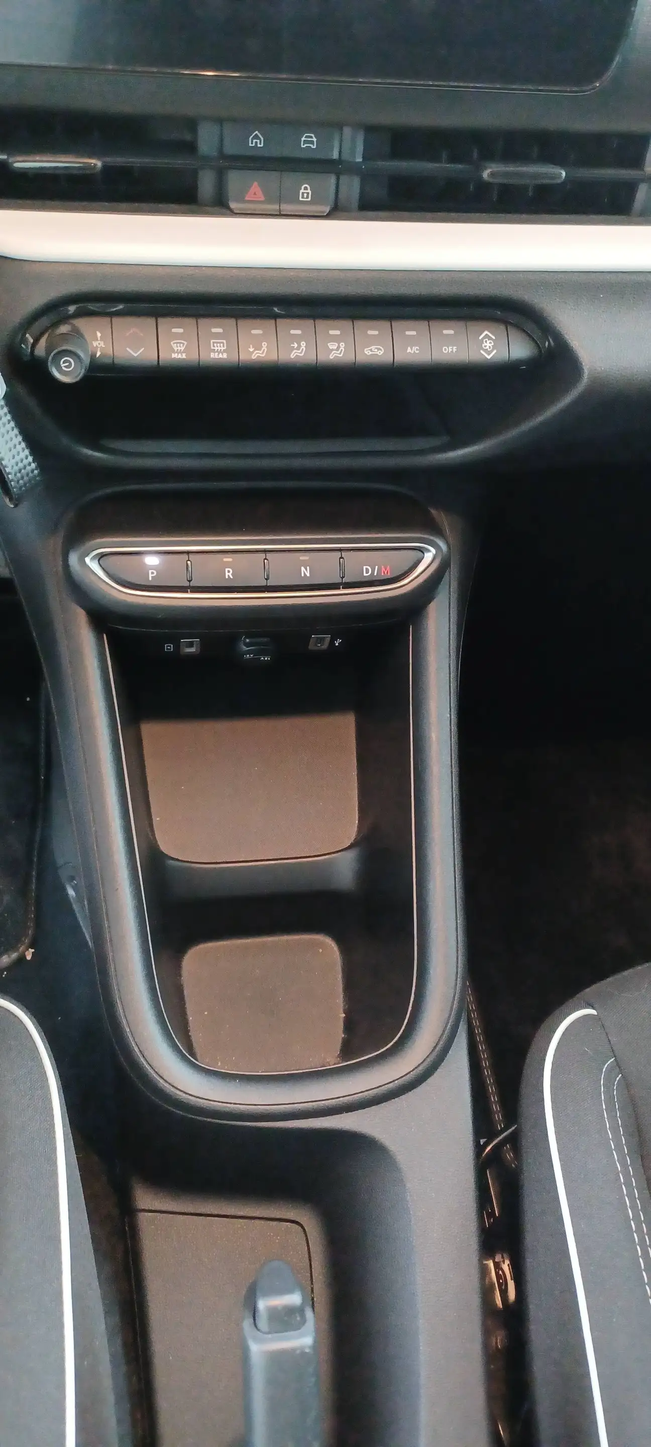 Fiat 600 600 1.2 Hybrid DCT — photo 12