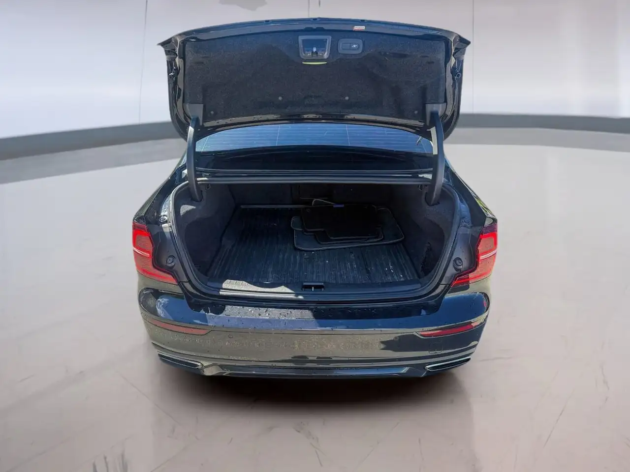 Volvo S60 photo Volvo S60
