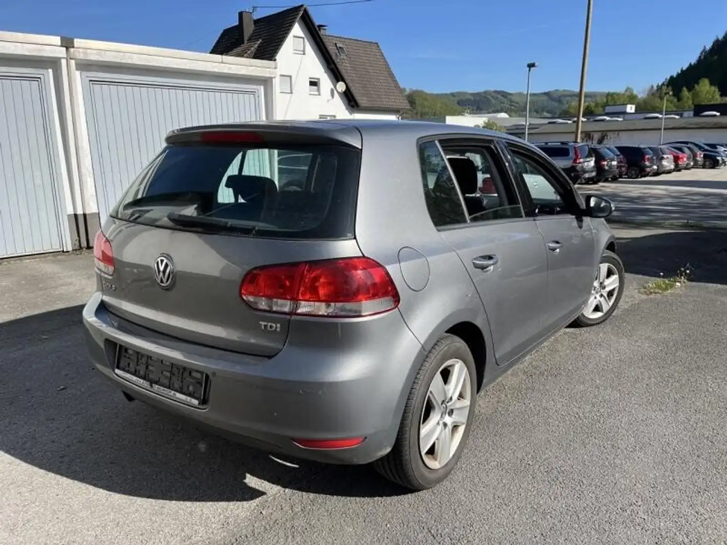 Volkswagen Golf Comfortline Gris - 2
