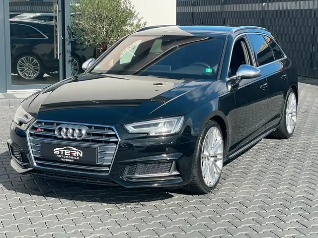 Audi S4 3.0 TFSI tiptronic quattro Competition 1.Hand
