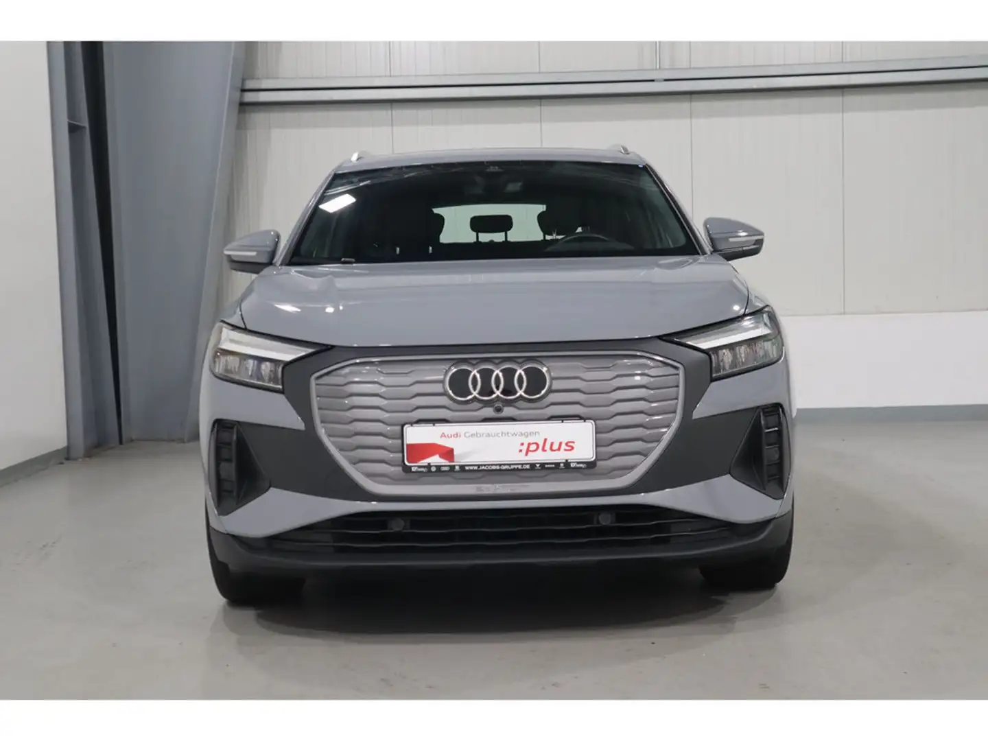 Audi Q4 e-tron Grau - 2