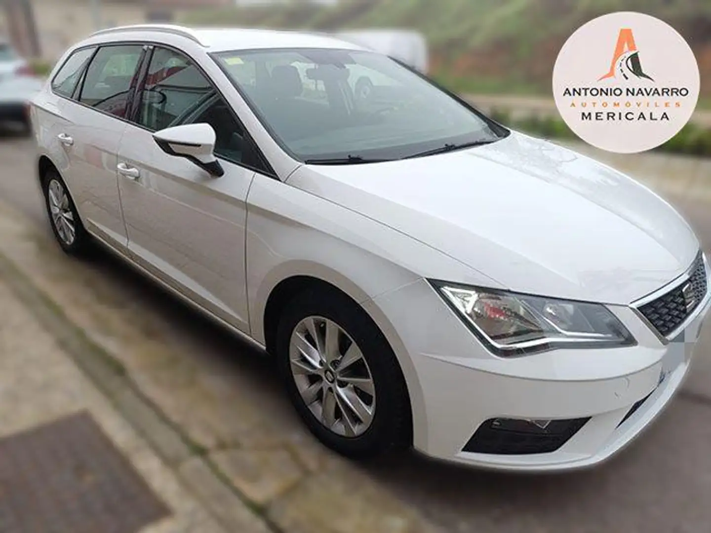 SEAT Leon 1.6 TDI 110 CV ST S/S Style Wit - 1