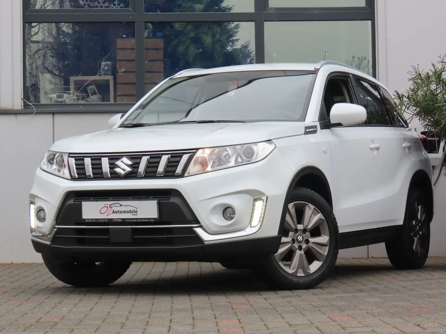 Suzuki Vitara 1.0 BOOSTERJET Weiß - 2
