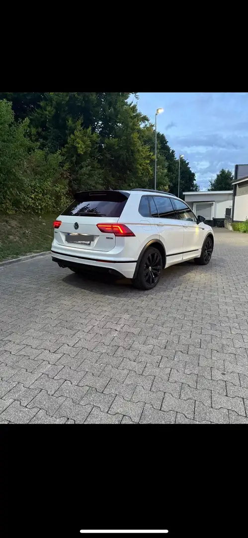 Volkswagen Tiguan Highline BLACKSTYLE Weiß - 2