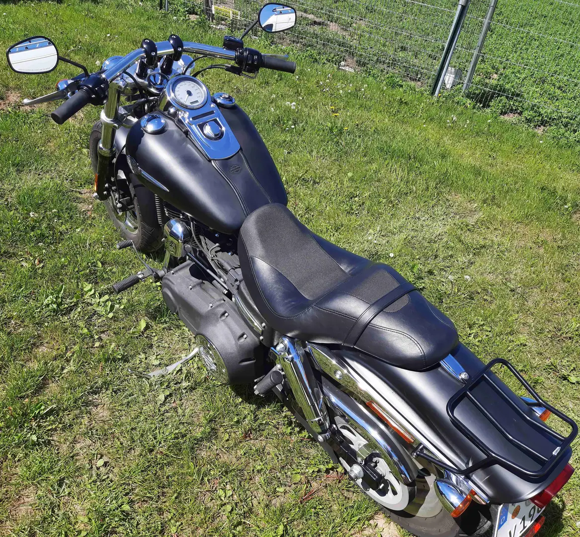 Harley-Davidson Dyna Fat Bob Zwart - 2