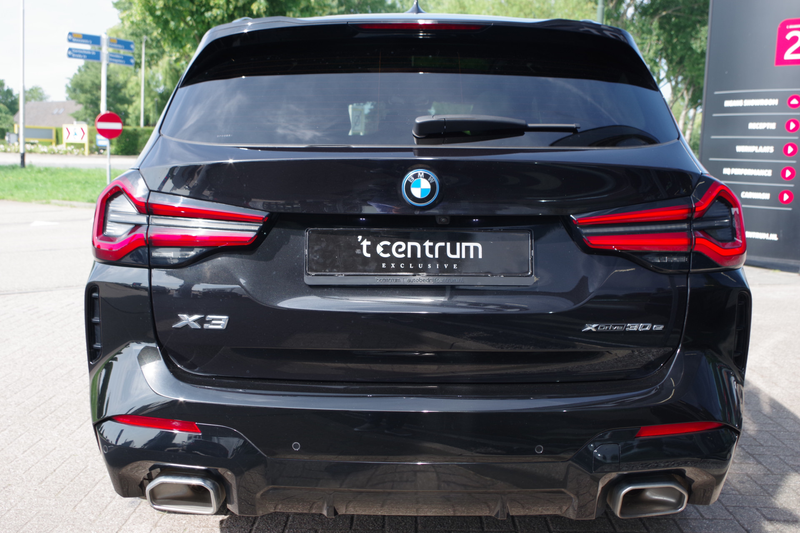 BMW X3 xDrive30e High Executive 293 PK M-Sport PHEV, Pano — photo 11