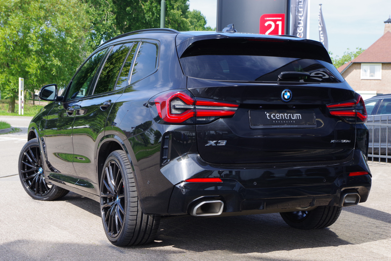 BMW X3 xDrive30e High Executive 293 PK M-Sport PHEV, Pano — photo 22