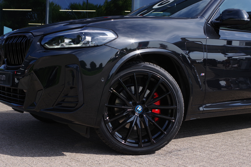 BMW X3 xDrive30e High Executive 293 PK M-Sport PHEV, Pano — photo 21