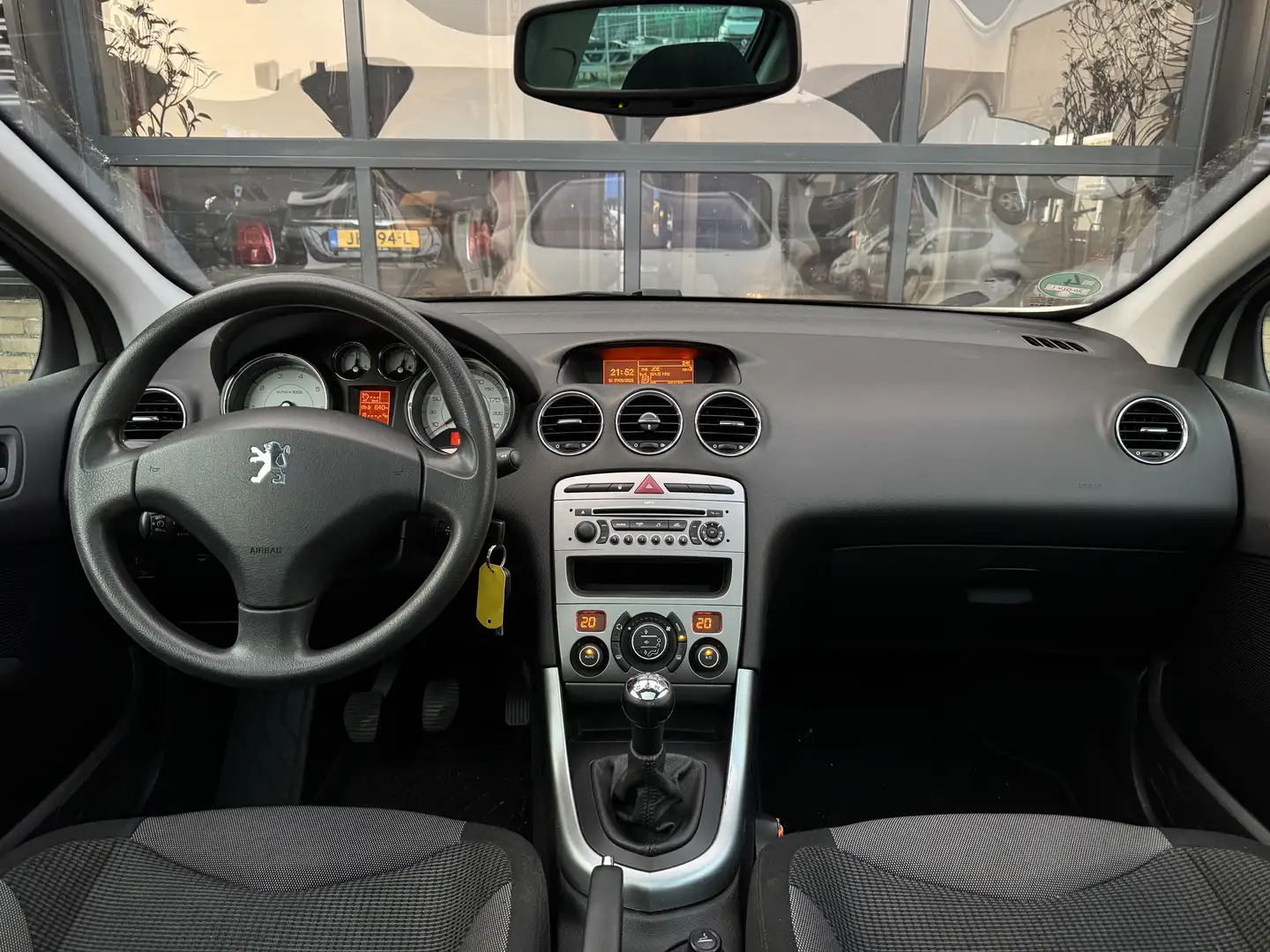 Peugeot 308 1.6 VTi XT | Panodak | Cruise Control | Climate Gris - 2
