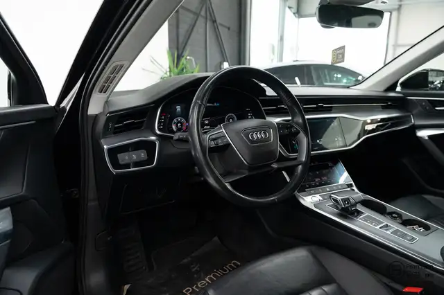 Audi A6 view 10