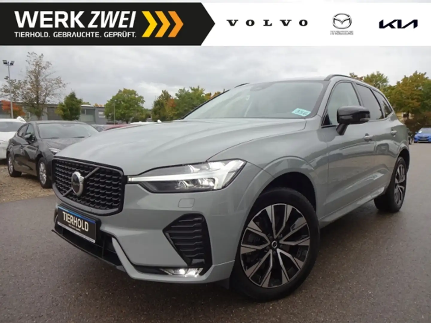 Volvo XC60 B4 Plus Dark 2WD AT Google ACC HK Allwetter Grau - 1
