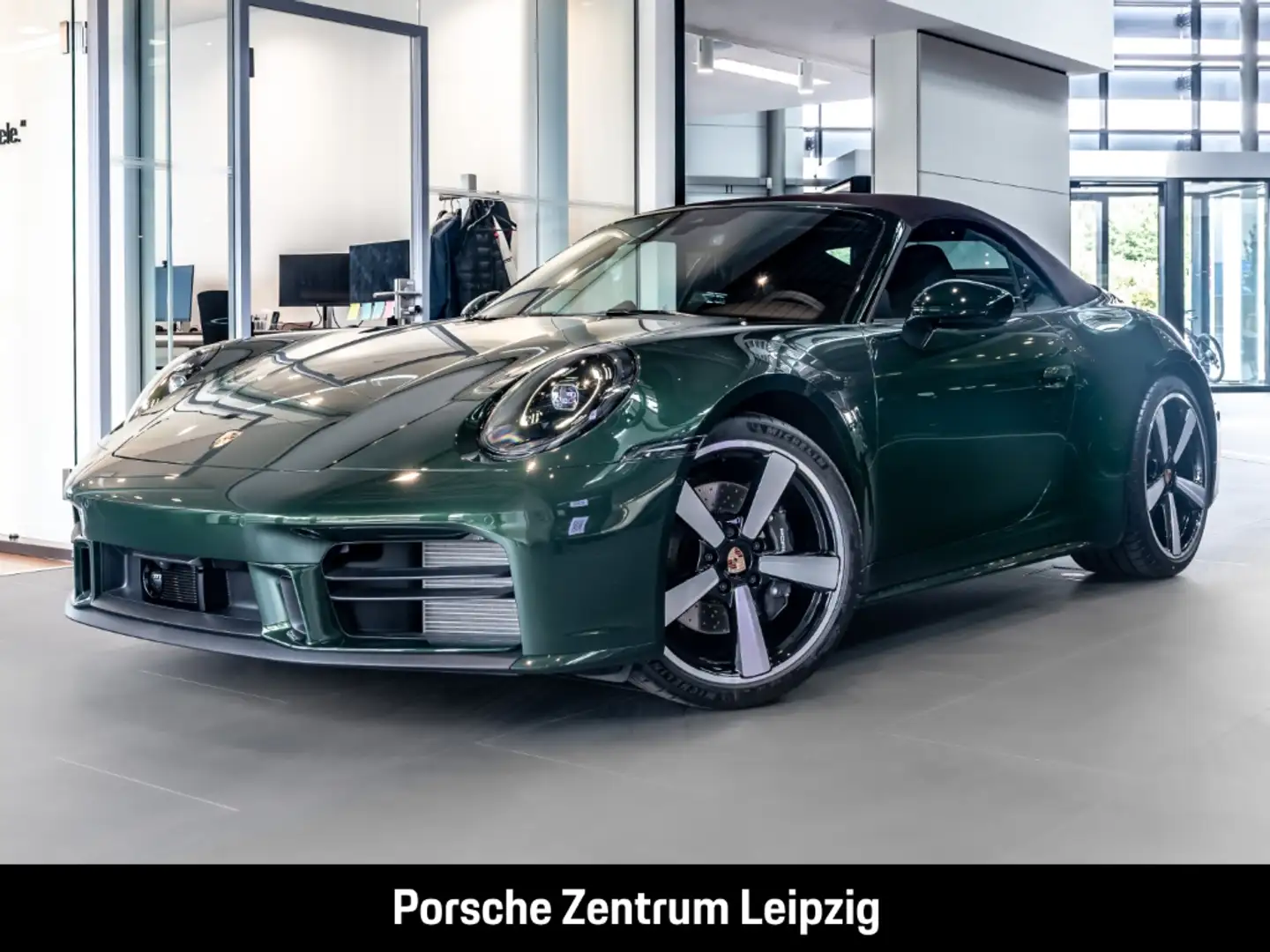 Porsche 992 911 Carrera Cabrio SportDesign Clubleder Sitzlüftu Groen - 1